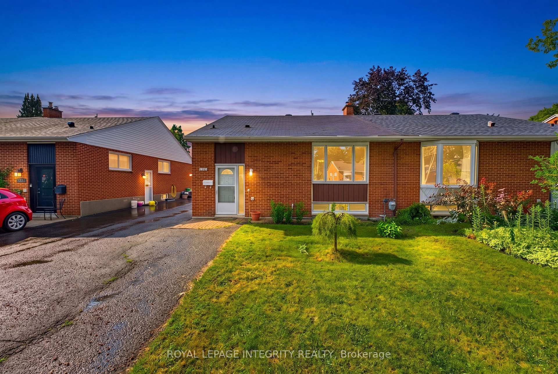 Photo 1 of 2393 Iris Street, Ottawa, Parkway Park — HOMEH