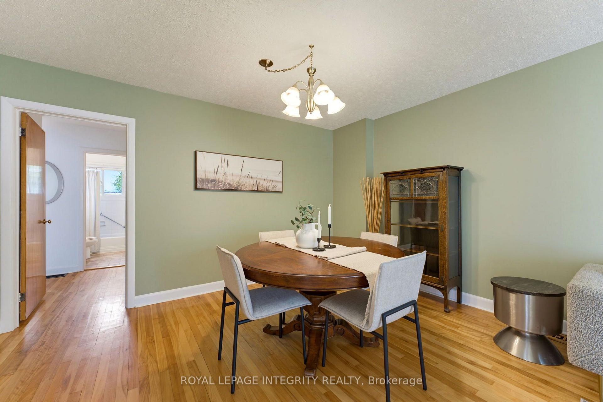 Photo 11 of 2393 Iris Street, Ottawa, Parkway Park — HOMEH