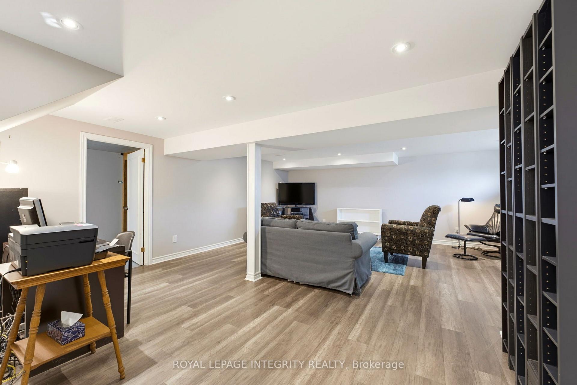 Photo 24 of 2393 Iris Street, Ottawa, Parkway Park — HOMEH