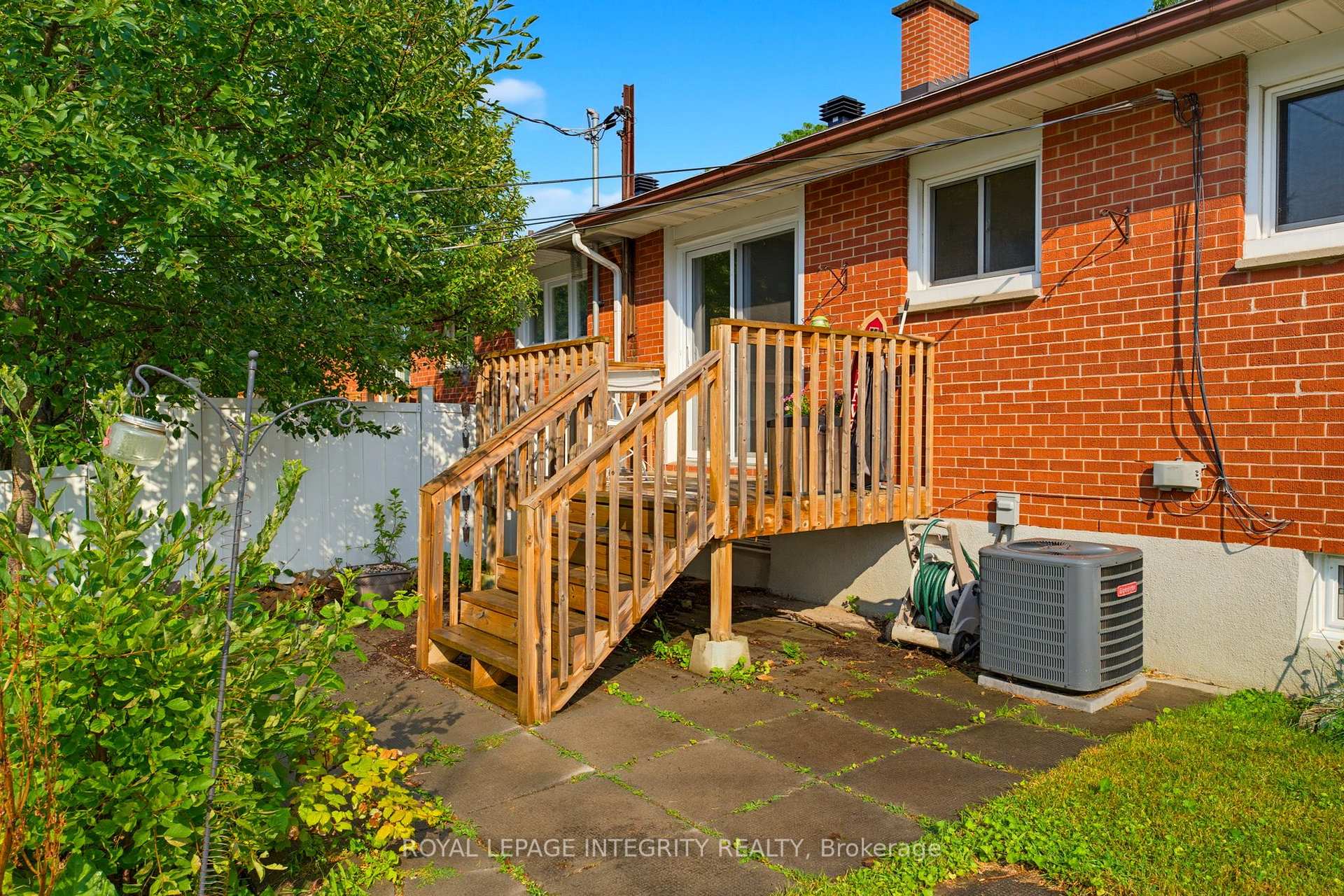 Photo 31 of 2393 Iris Street, Ottawa, Parkway Park — HOMEH