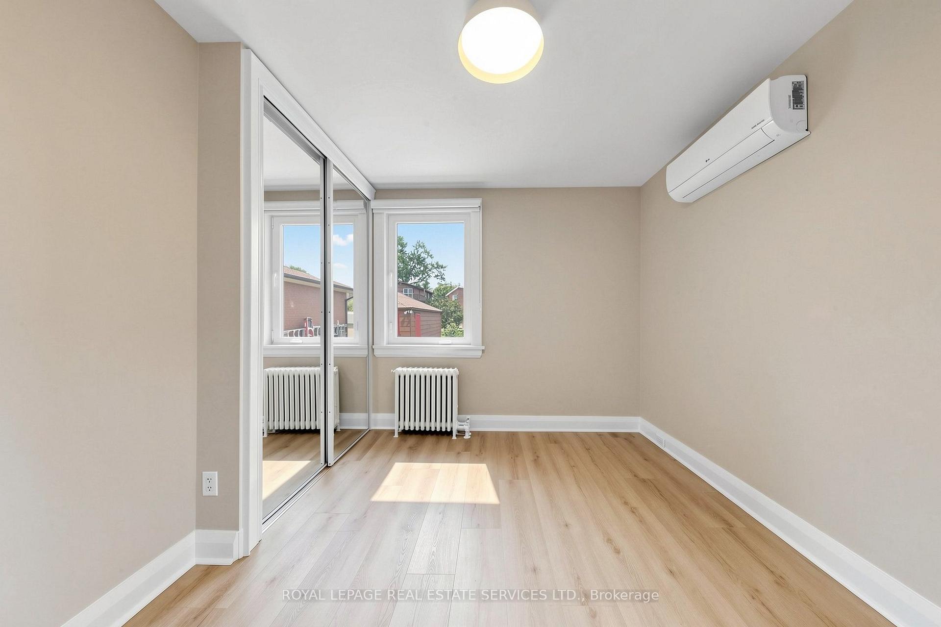 Photo 19 of 31 Rosemeade Avenue, Etobicoke, Stonegate-Queensway — HOMEH