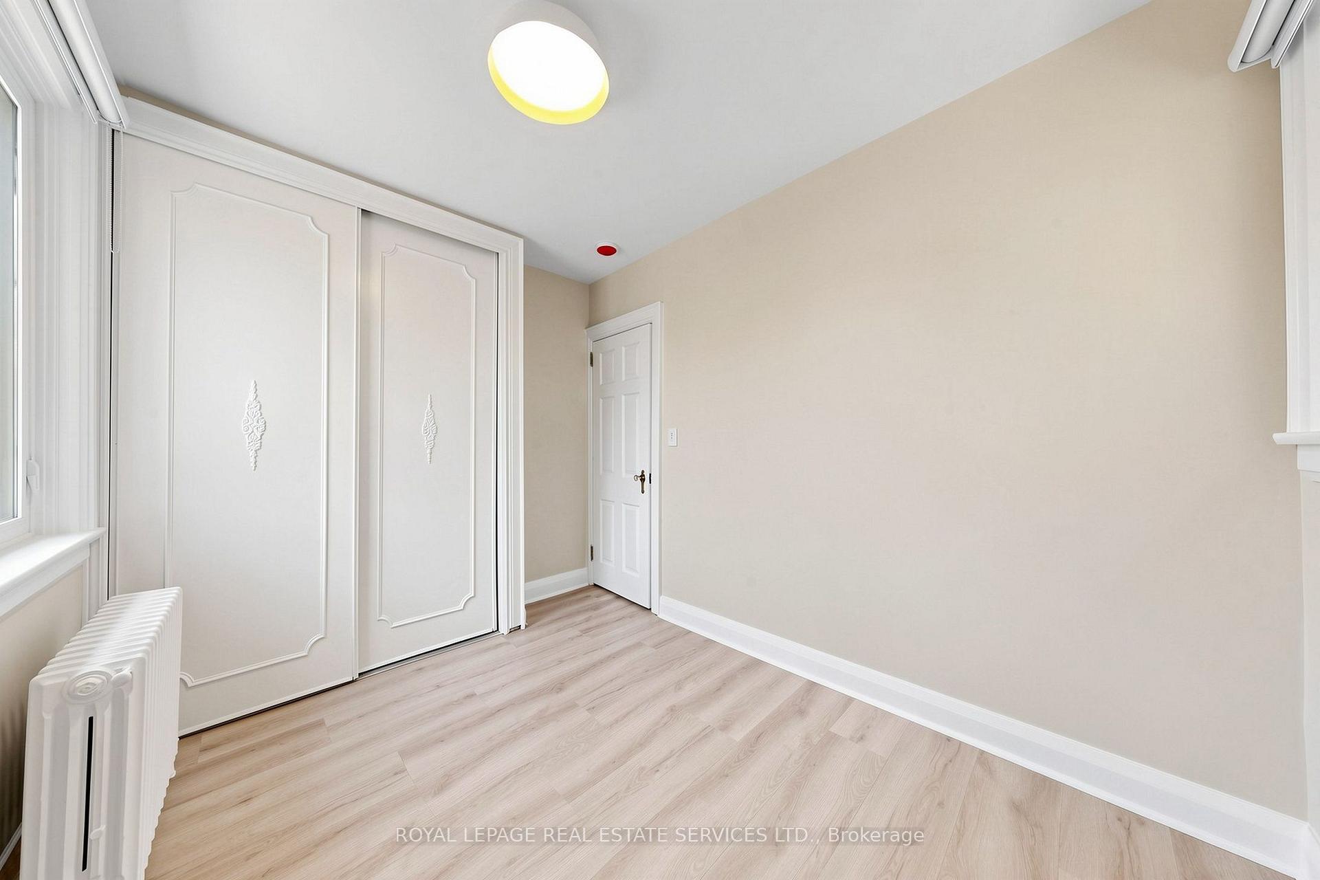 Photo 20 of 31 Rosemeade Avenue, Etobicoke, Stonegate-Queensway — HOMEH