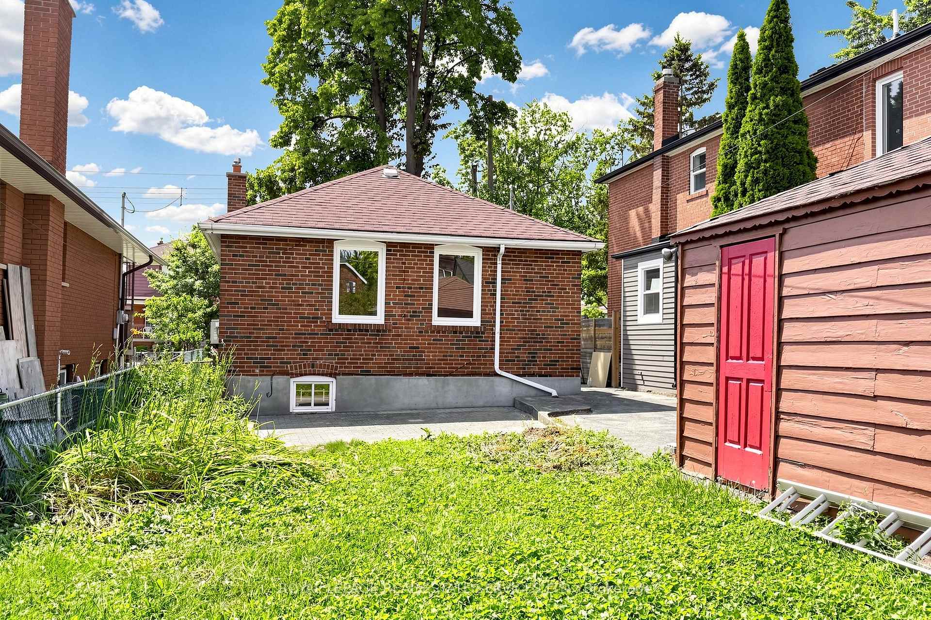 Photo 43 of 31 Rosemeade Avenue, Etobicoke, Stonegate-Queensway — HOMEH