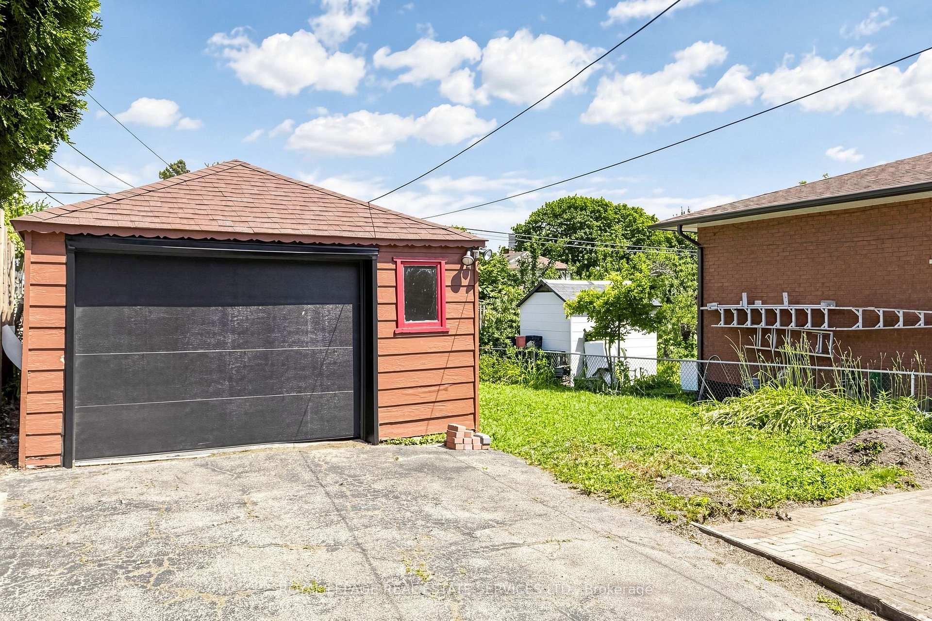 Photo 45 of 31 Rosemeade Avenue, Etobicoke, Stonegate-Queensway — HOMEH