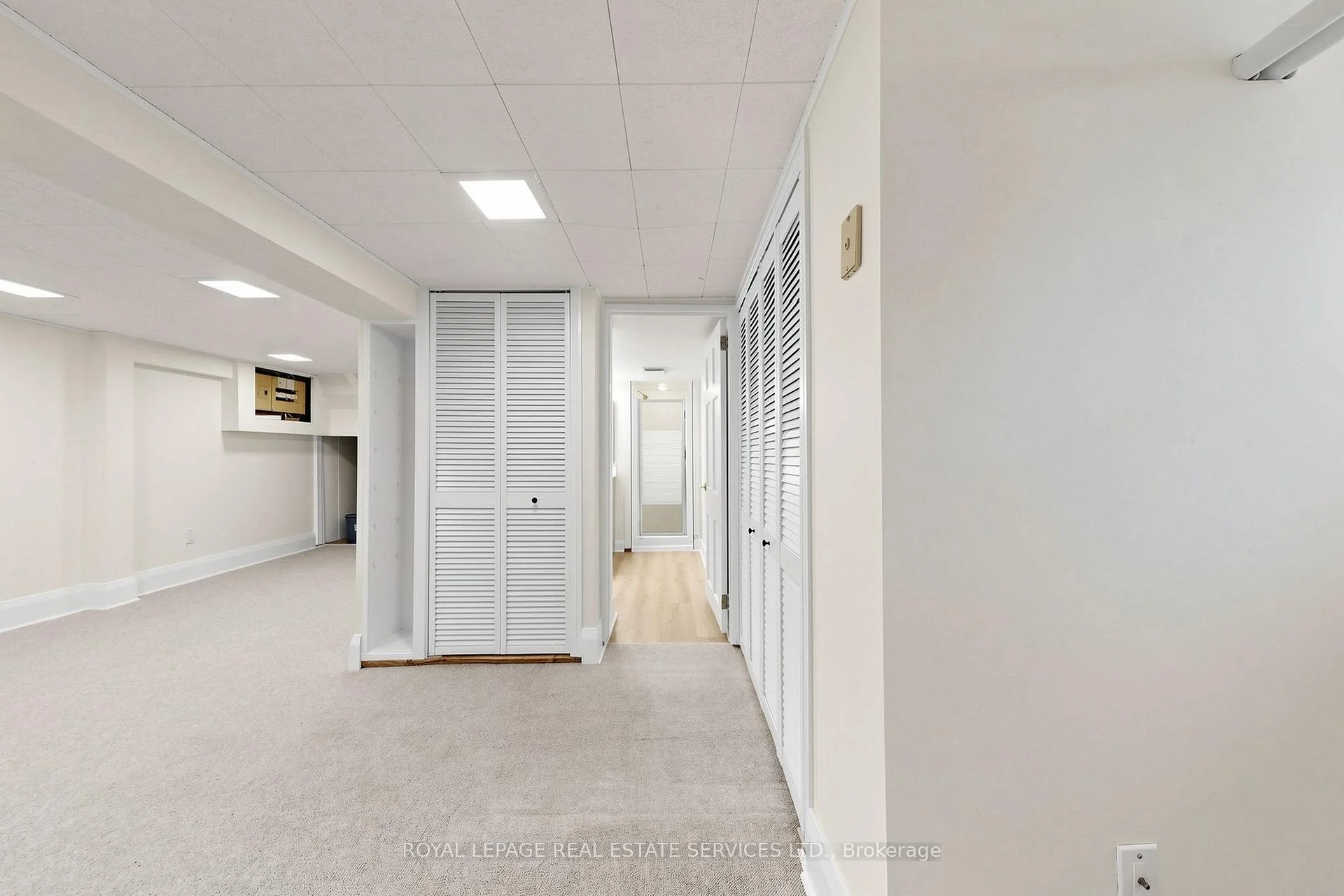 Photo 21 of 31 Rosemeade Avenue, Etobicoke, Stonegate-Queensway — HOMEH