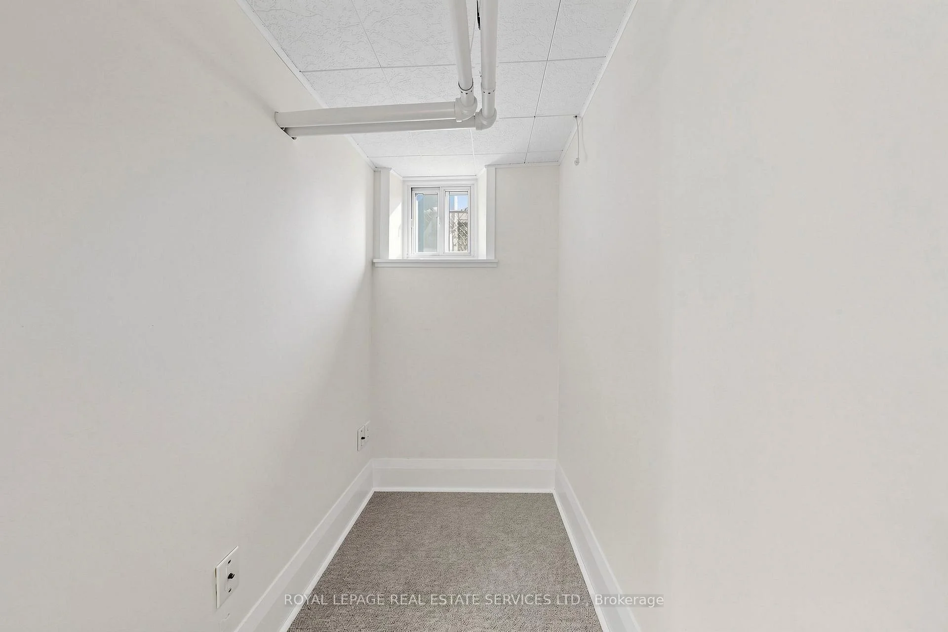 Photo 24 of 31 Rosemeade Avenue, Etobicoke, Stonegate-Queensway — HOMEH