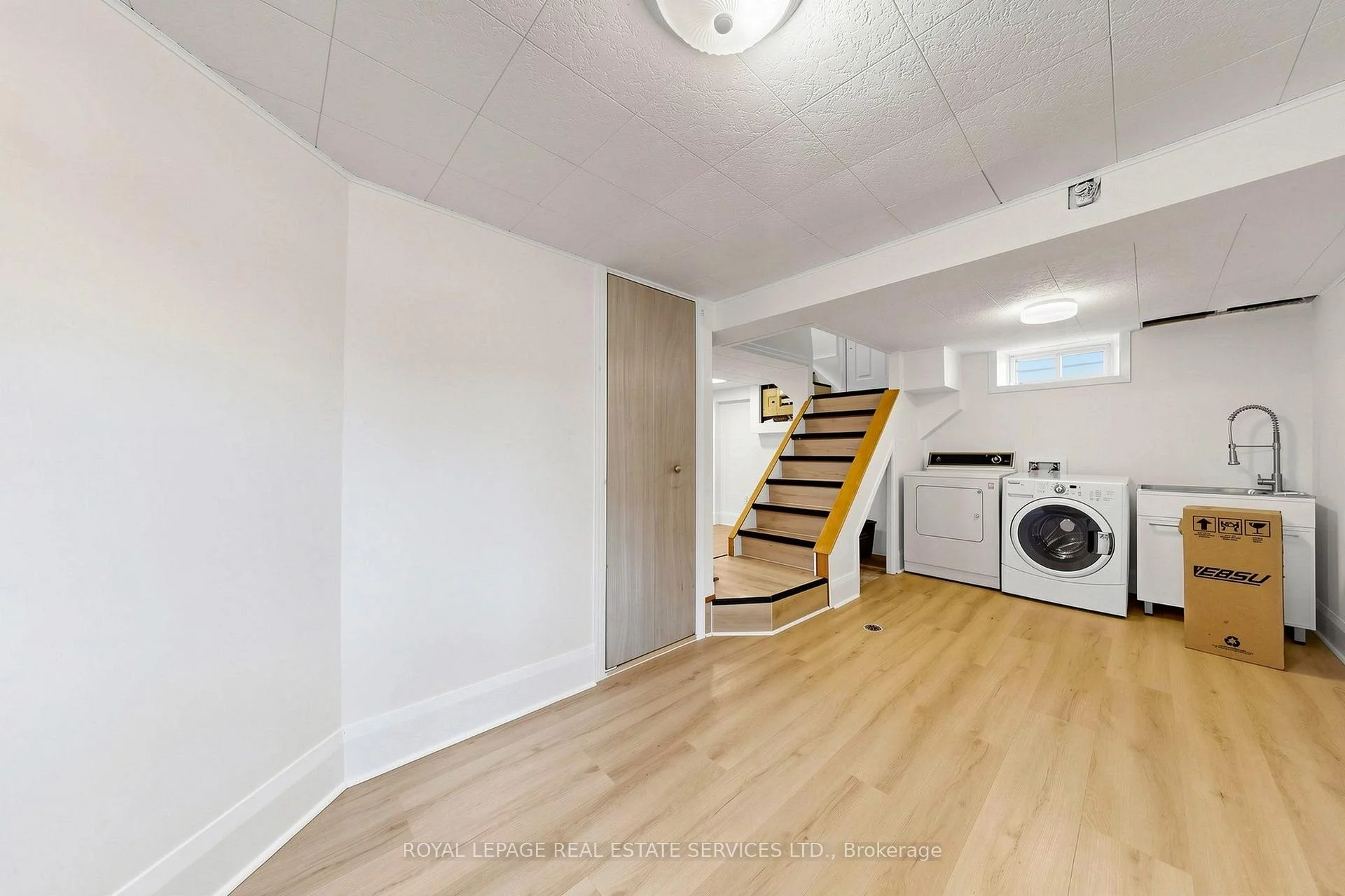 Photo 27 of 31 Rosemeade Avenue, Etobicoke, Stonegate-Queensway — HOMEH