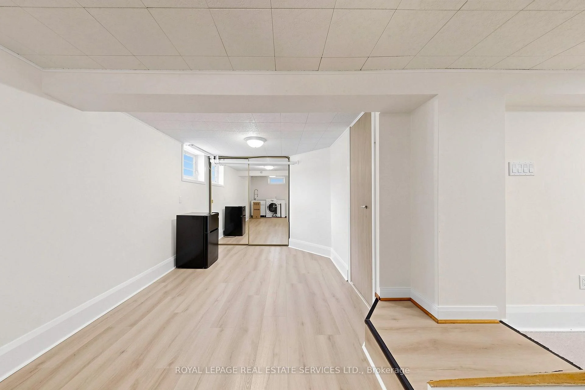 Photo 34 of 31 Rosemeade Avenue, Etobicoke, Stonegate-Queensway — HOMEH