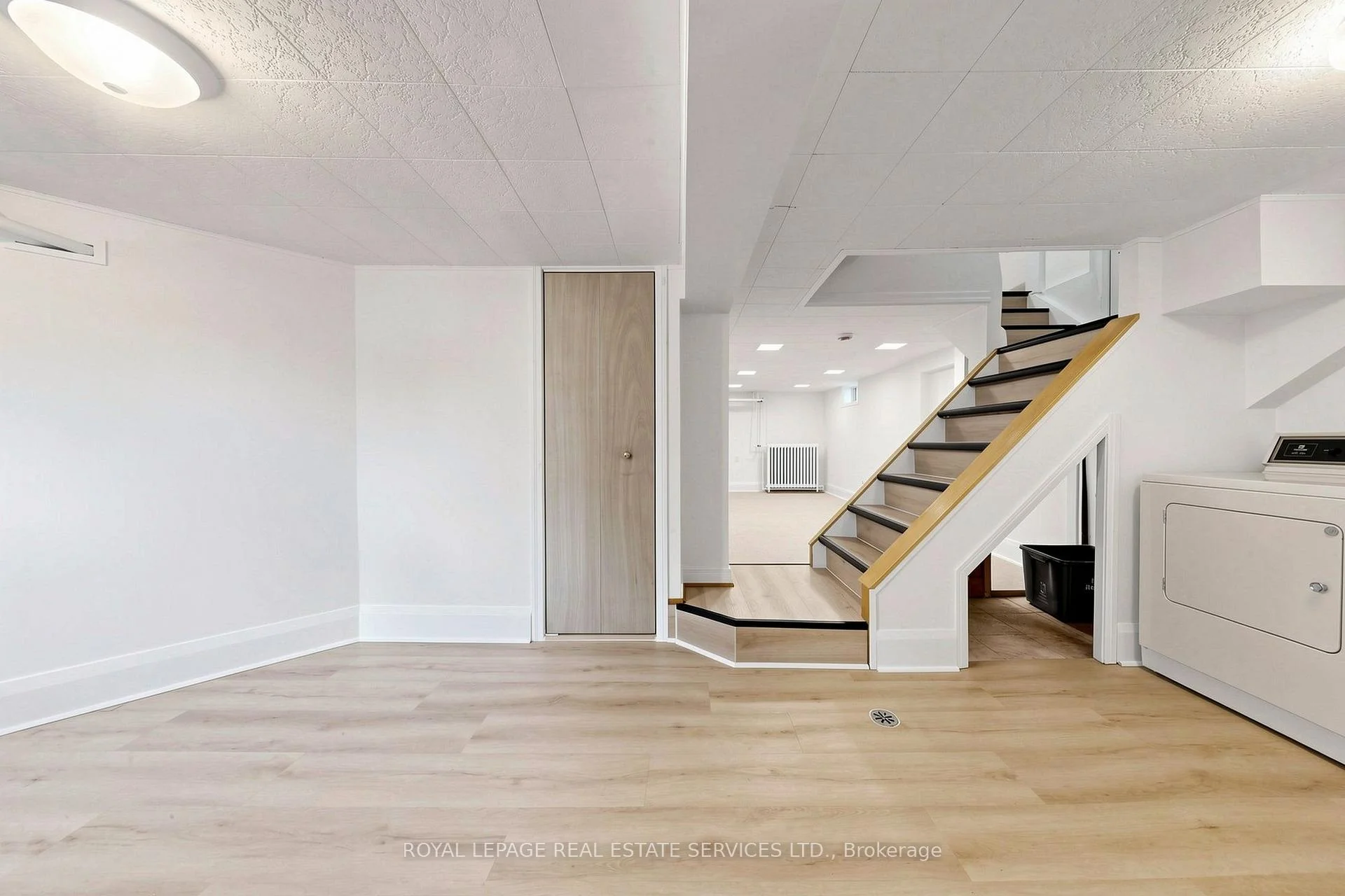 Photo 42 of 31 Rosemeade Avenue, Etobicoke, Stonegate-Queensway — HOMEH