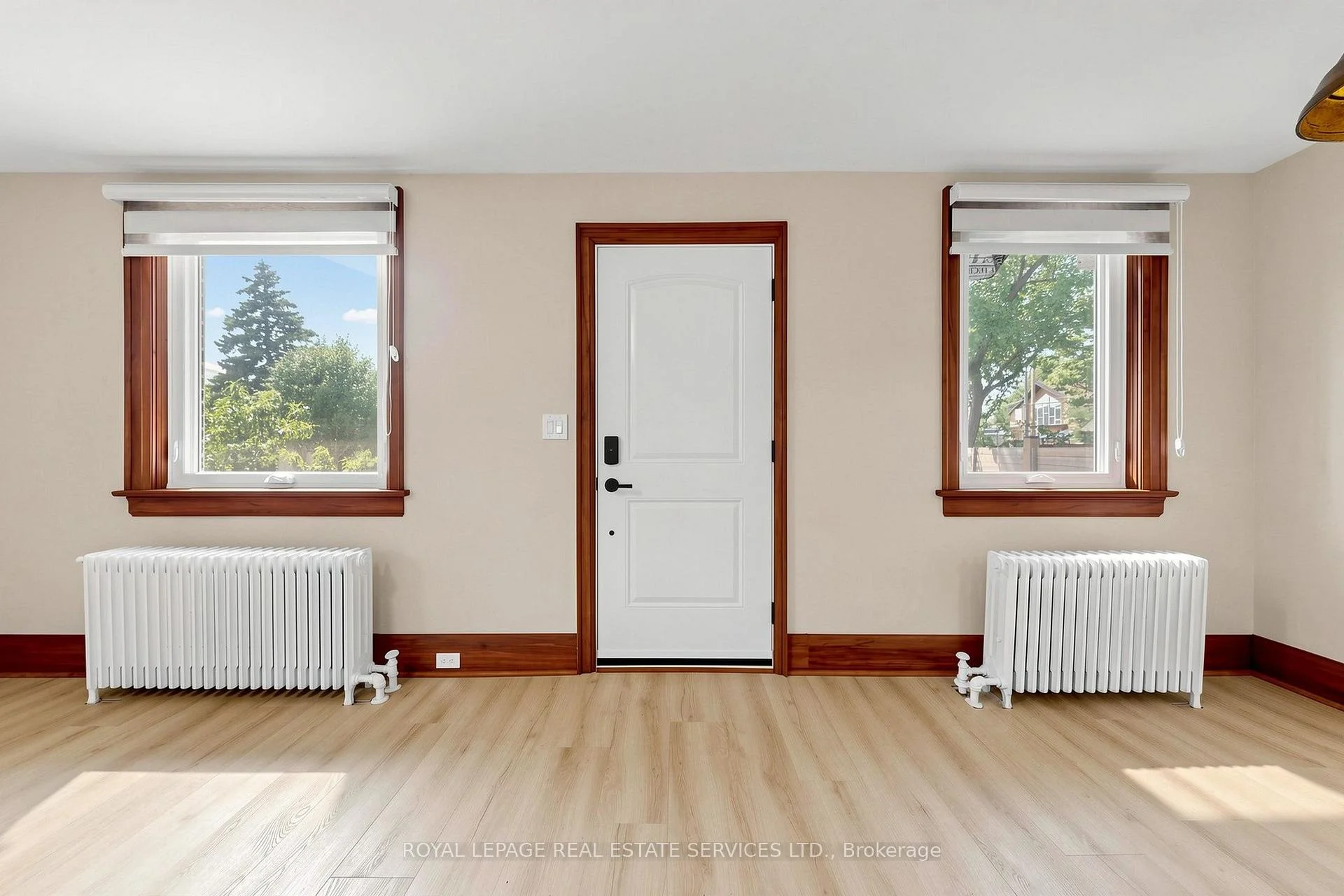 Photo 48 of 31 Rosemeade Avenue, Etobicoke, Stonegate-Queensway — HOMEH