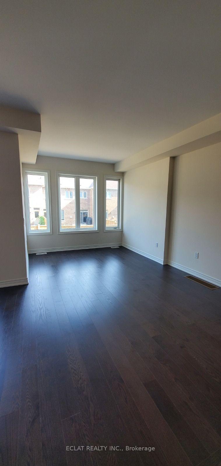 Photo 3 of 1071 Garner Road E, Hamilton, Ancaster — HOMEH