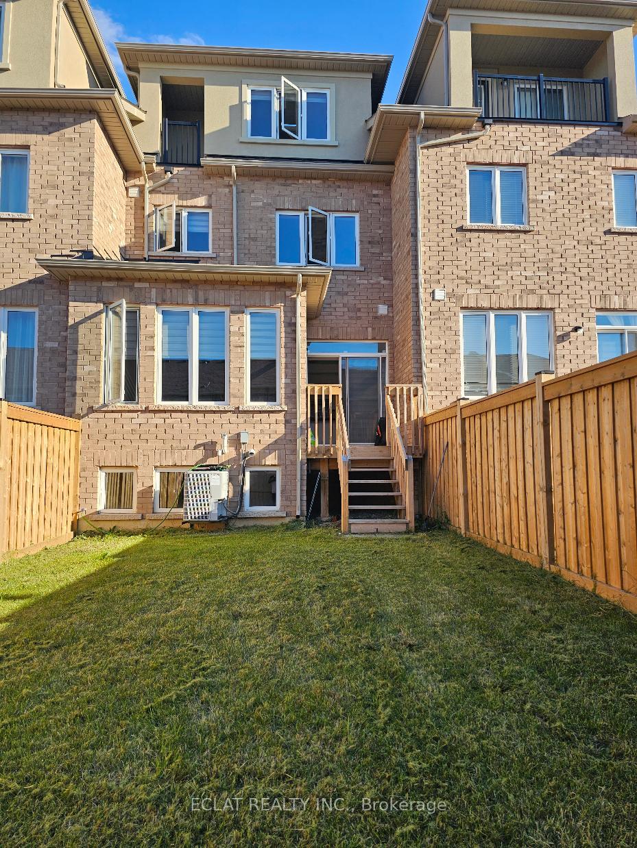 Photo 19 of 1071 Garner Road E, Hamilton, Ancaster — HOMEH