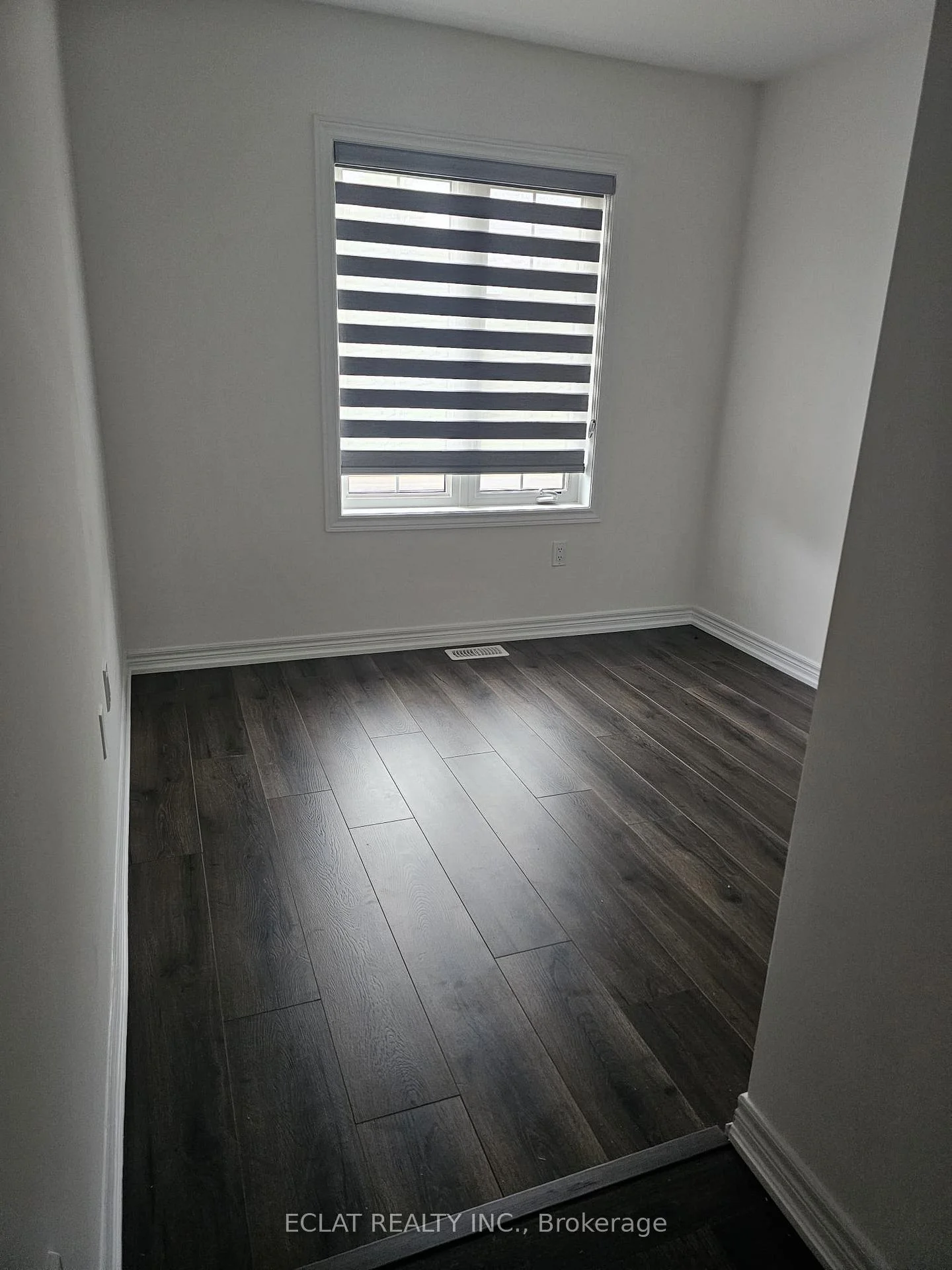 Photo 11 of 1071 Garner Road E, Hamilton, Ancaster — HOMEH