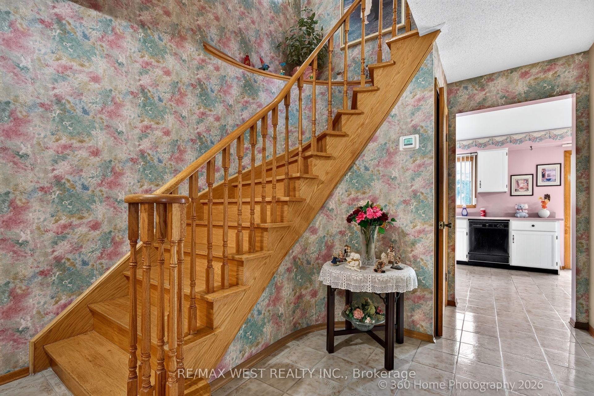 Photo 5 of 4157 Ottewell Crescent, Mississauga, Rathwood — HOMEH