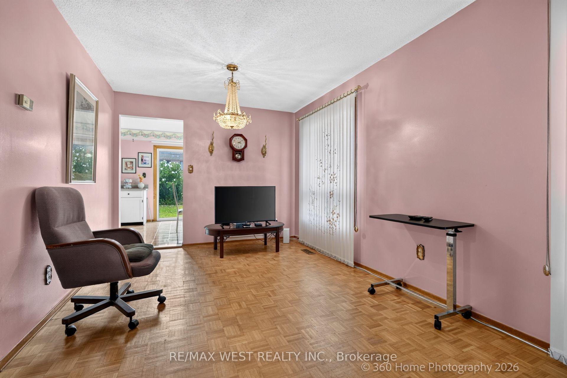 Photo 6 of 4157 Ottewell Crescent, Mississauga, Rathwood — HOMEH