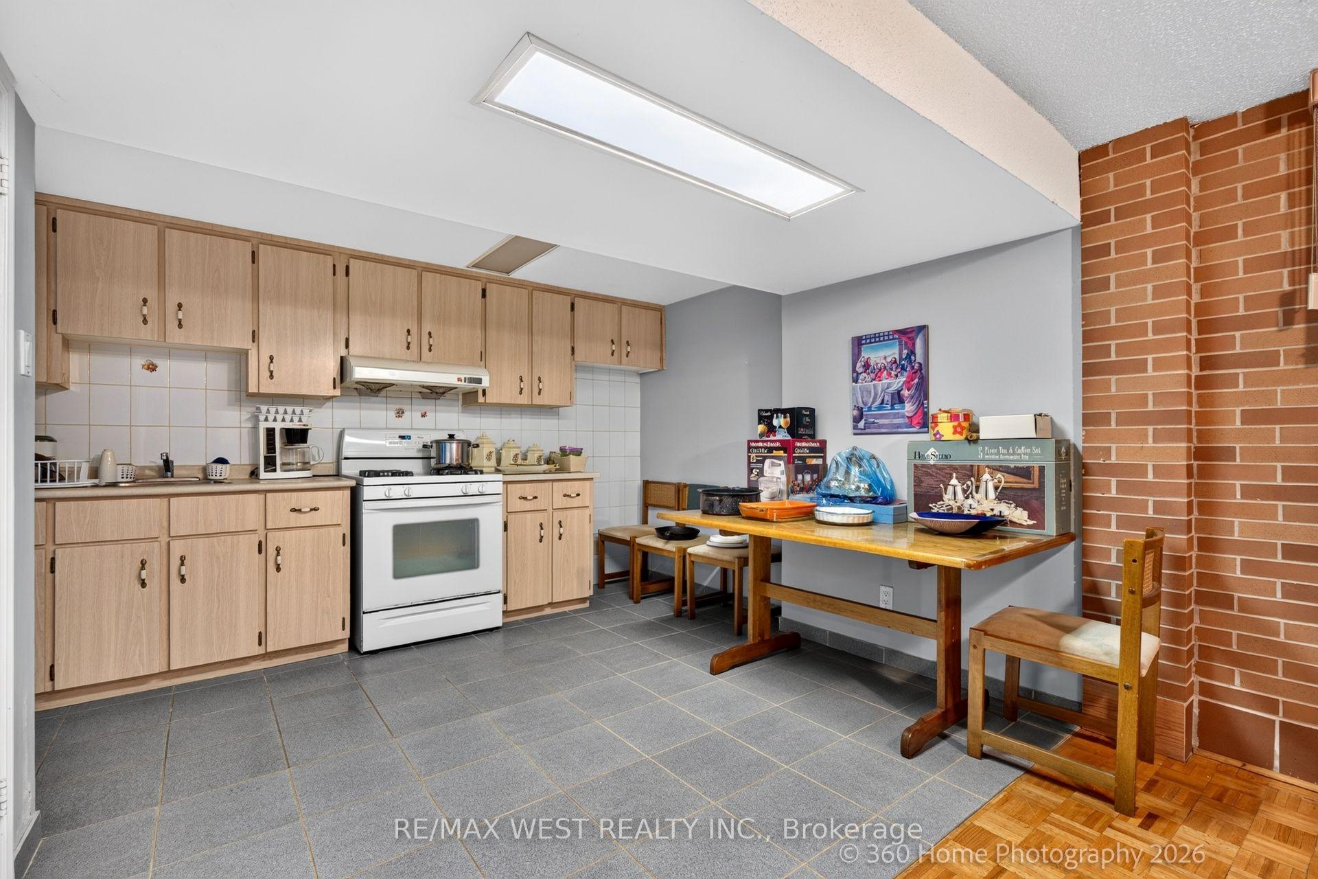 Photo 11 of 4157 Ottewell Crescent, Mississauga, Rathwood — HOMEH