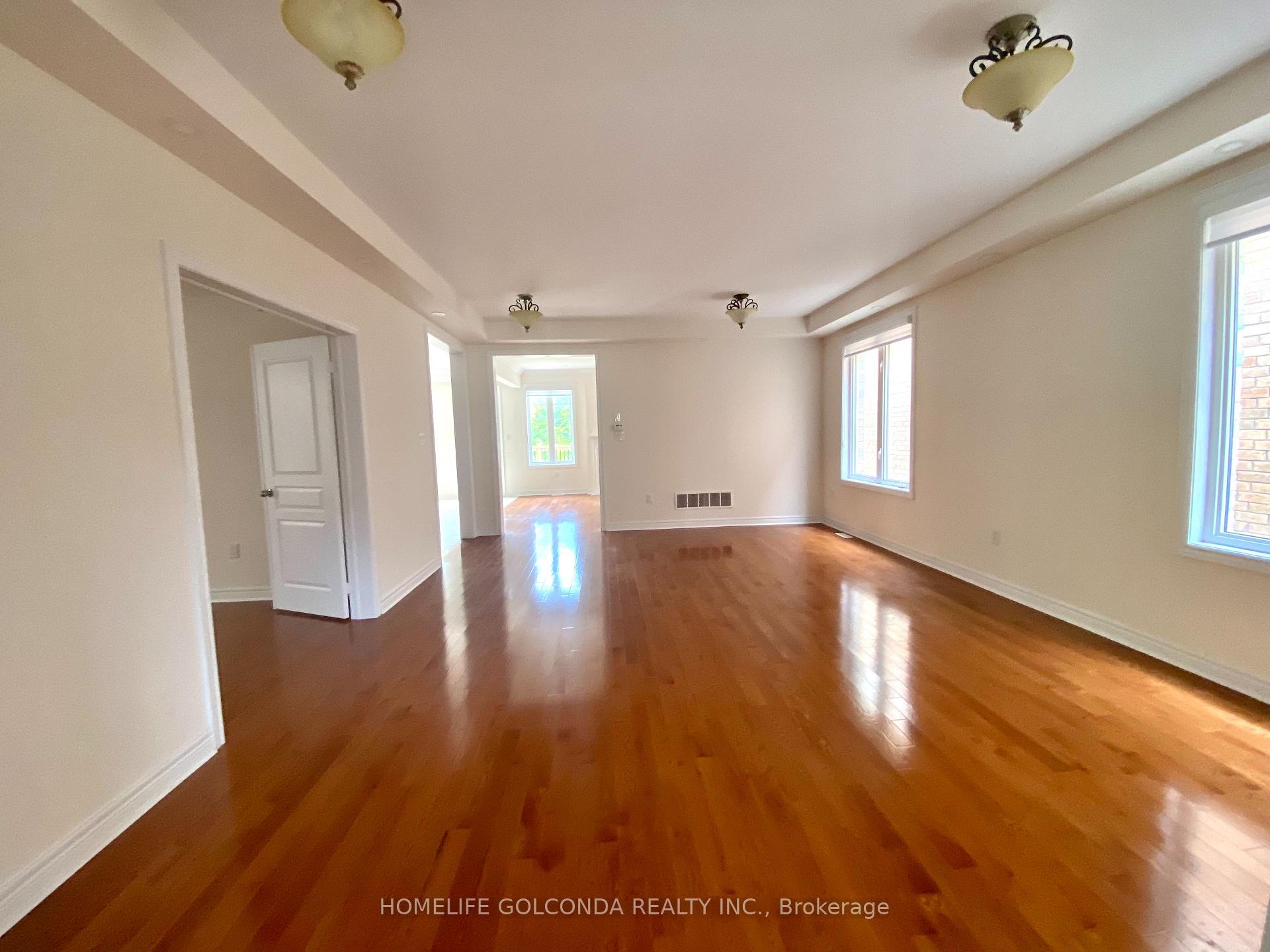 Photo 24 of 160 Chouinard Way, Aurora, Rural Aurora — HOMEH