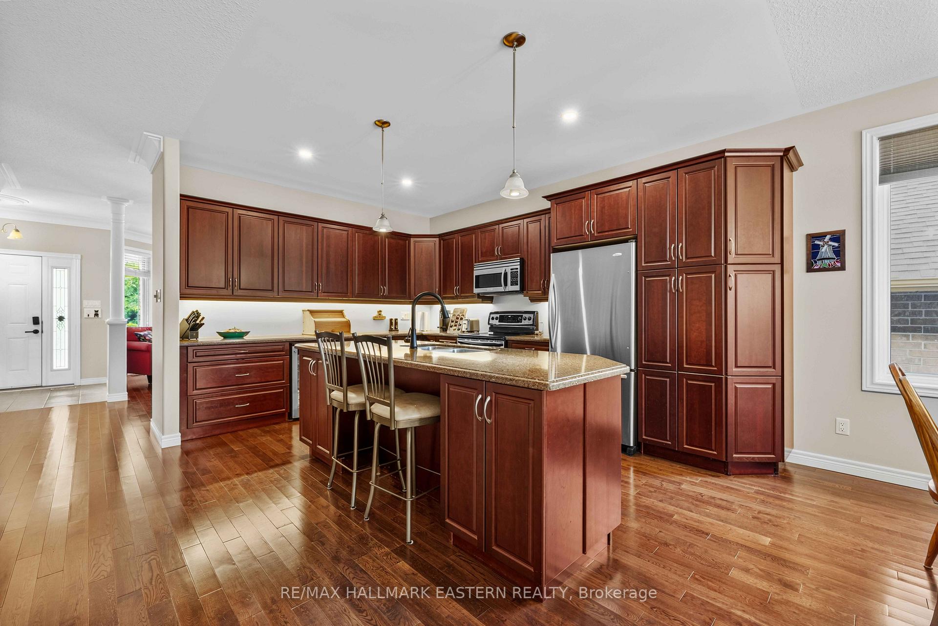 Photo 2 of 2552 Denure Drive, Peterborough, Monaghan Ward 2 — HOMEH