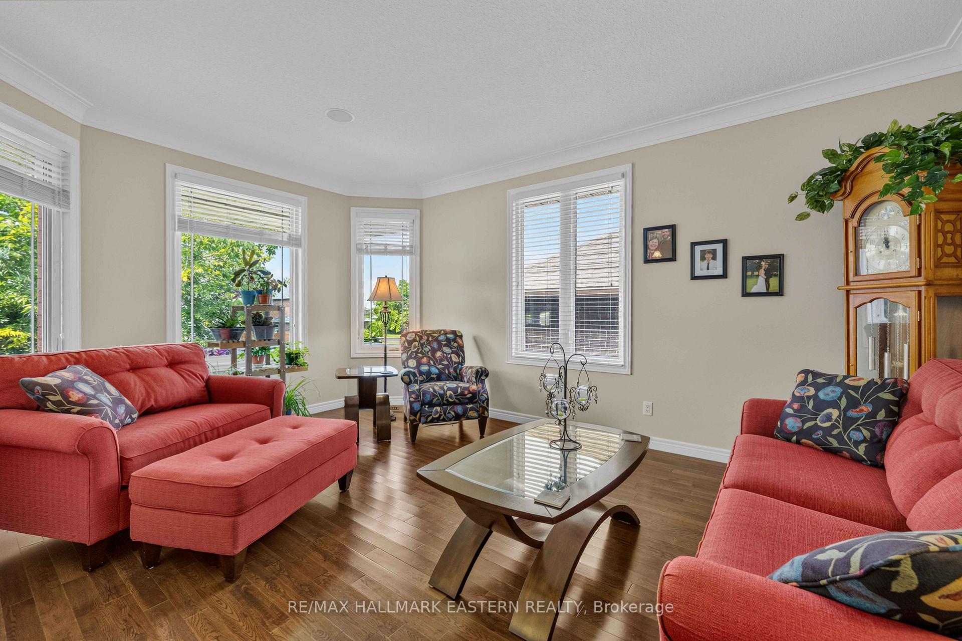 Photo 4 of 2552 Denure Drive, Peterborough, Monaghan Ward 2 — HOMEH