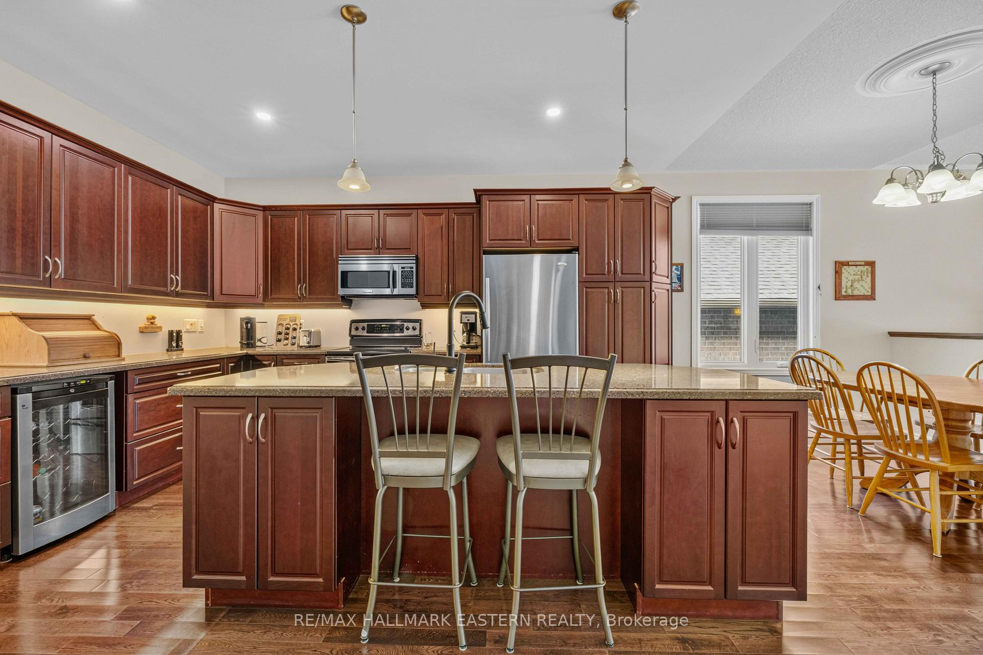 Photo 12 of 2552 Denure Drive, Peterborough, Monaghan Ward 2 — HOMEH