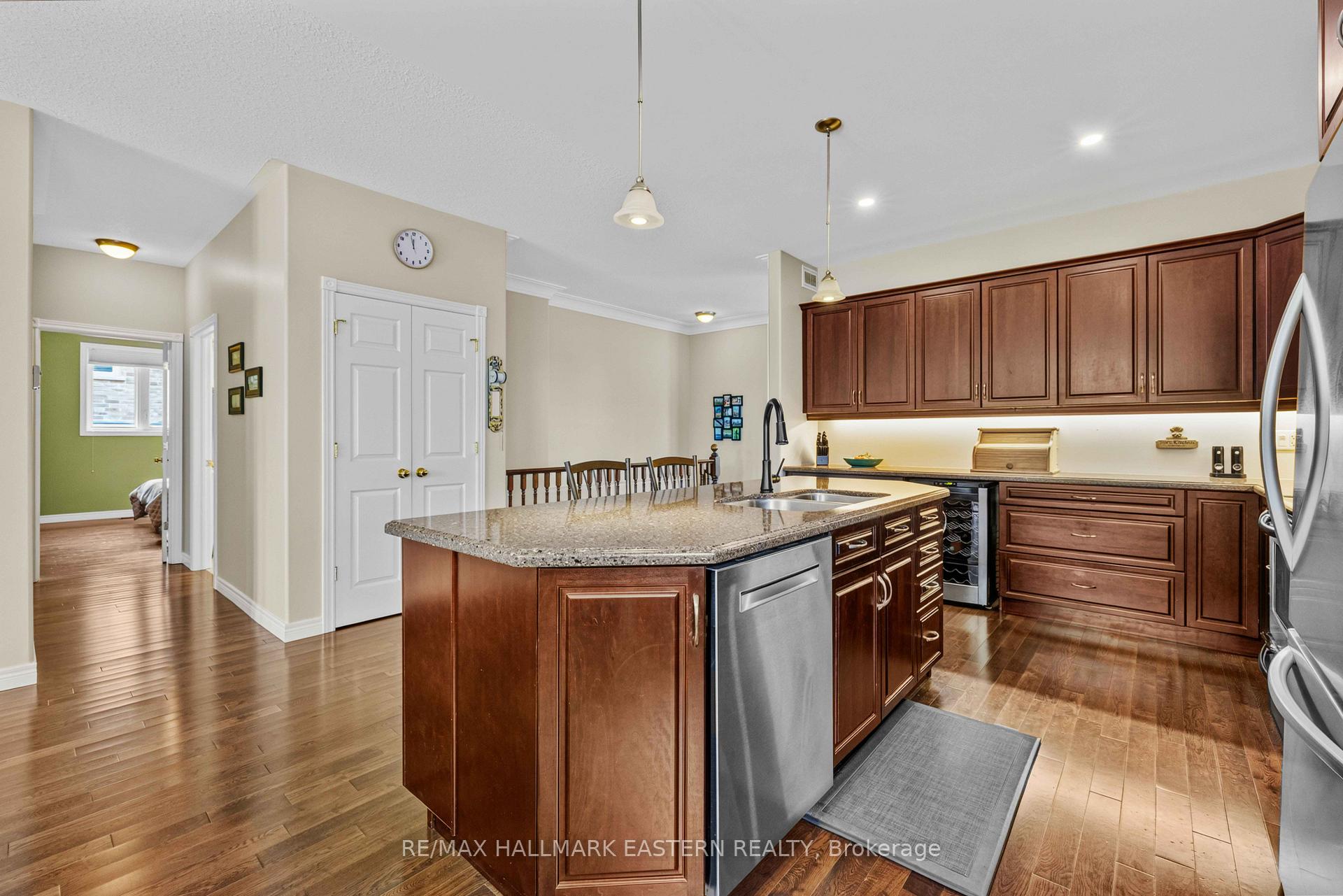Photo 14 of 2552 Denure Drive, Peterborough, Monaghan Ward 2 — HOMEH