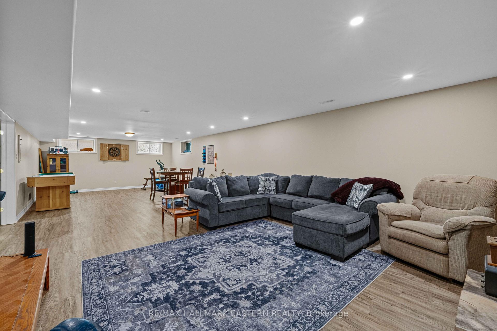Photo 36 of 2552 Denure Drive, Peterborough, Monaghan Ward 2 — HOMEH