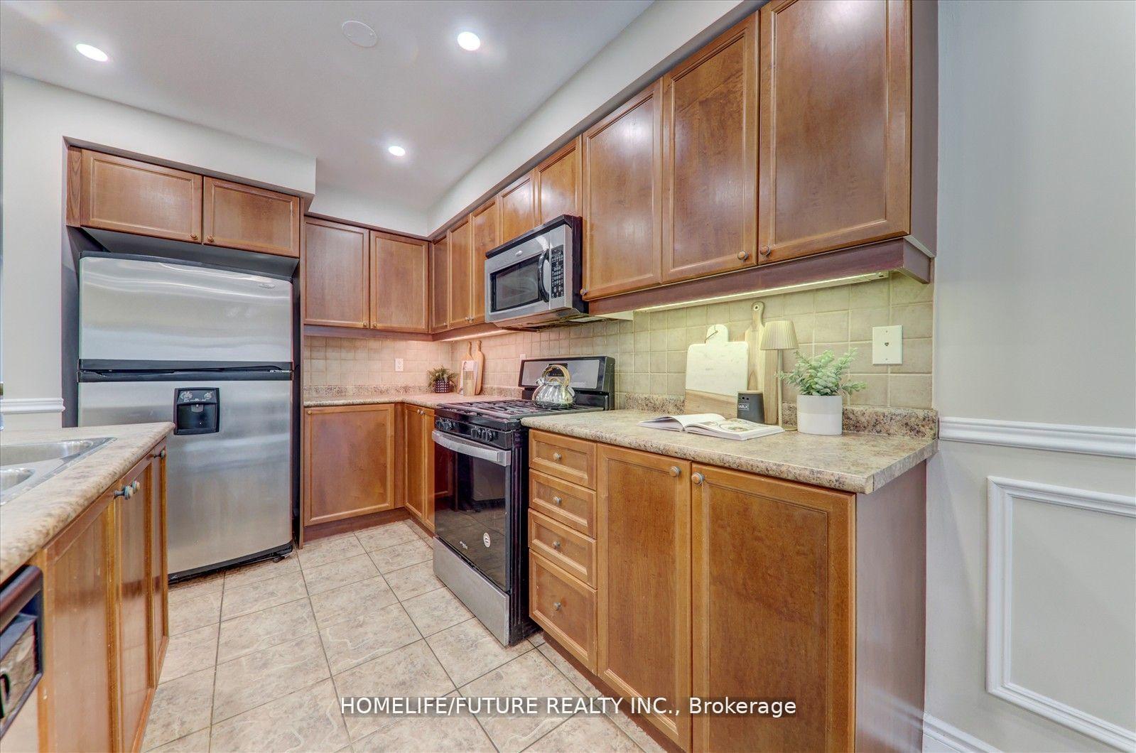 Photo 4 of Unit Main & 2nd, 16 Barden Crescent, Ajax, Northeast Ajax — HOMEH