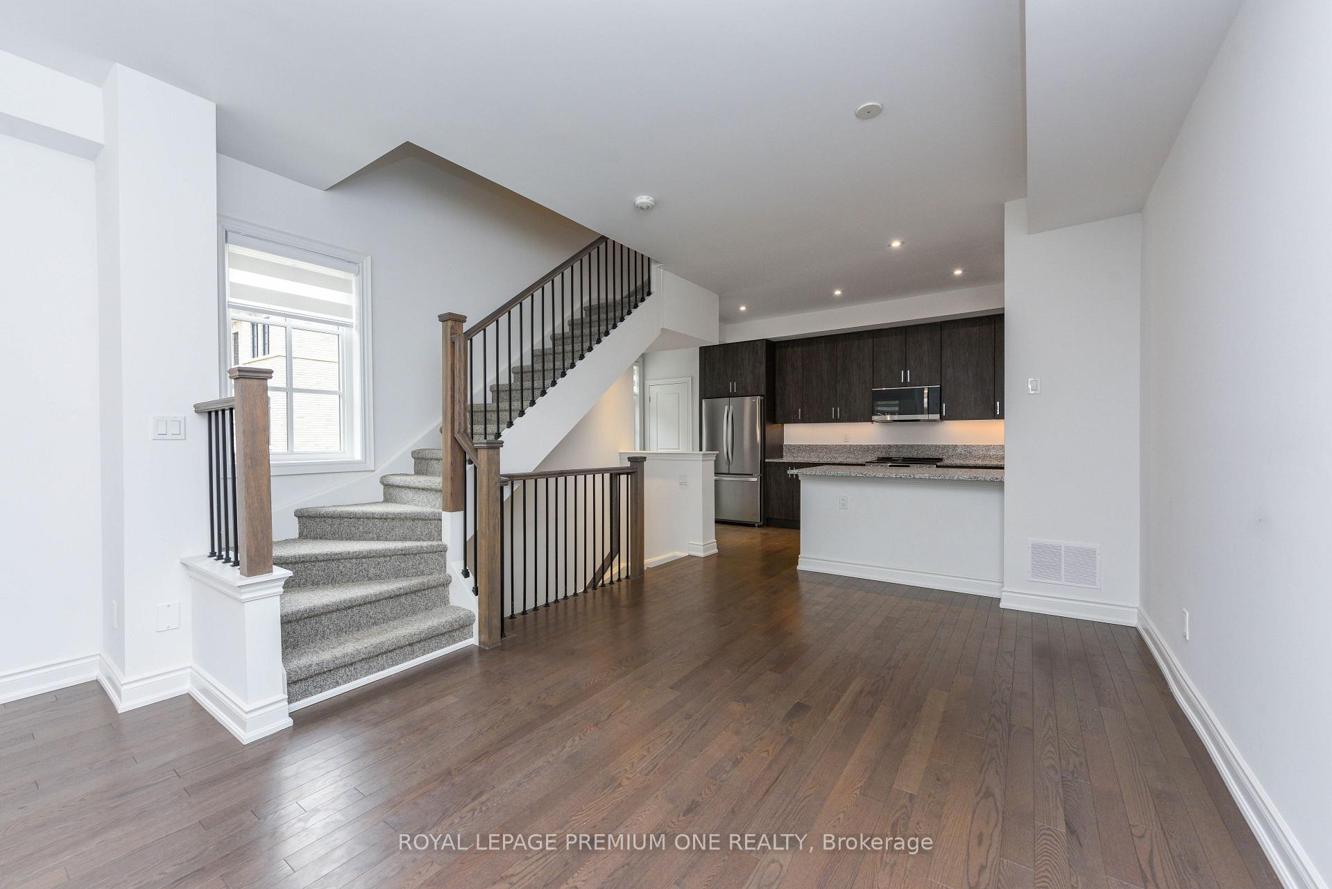 Photo 7 of Unit 128, 35 Lunar Crescent, Mississauga, Streetsville — HOMEH