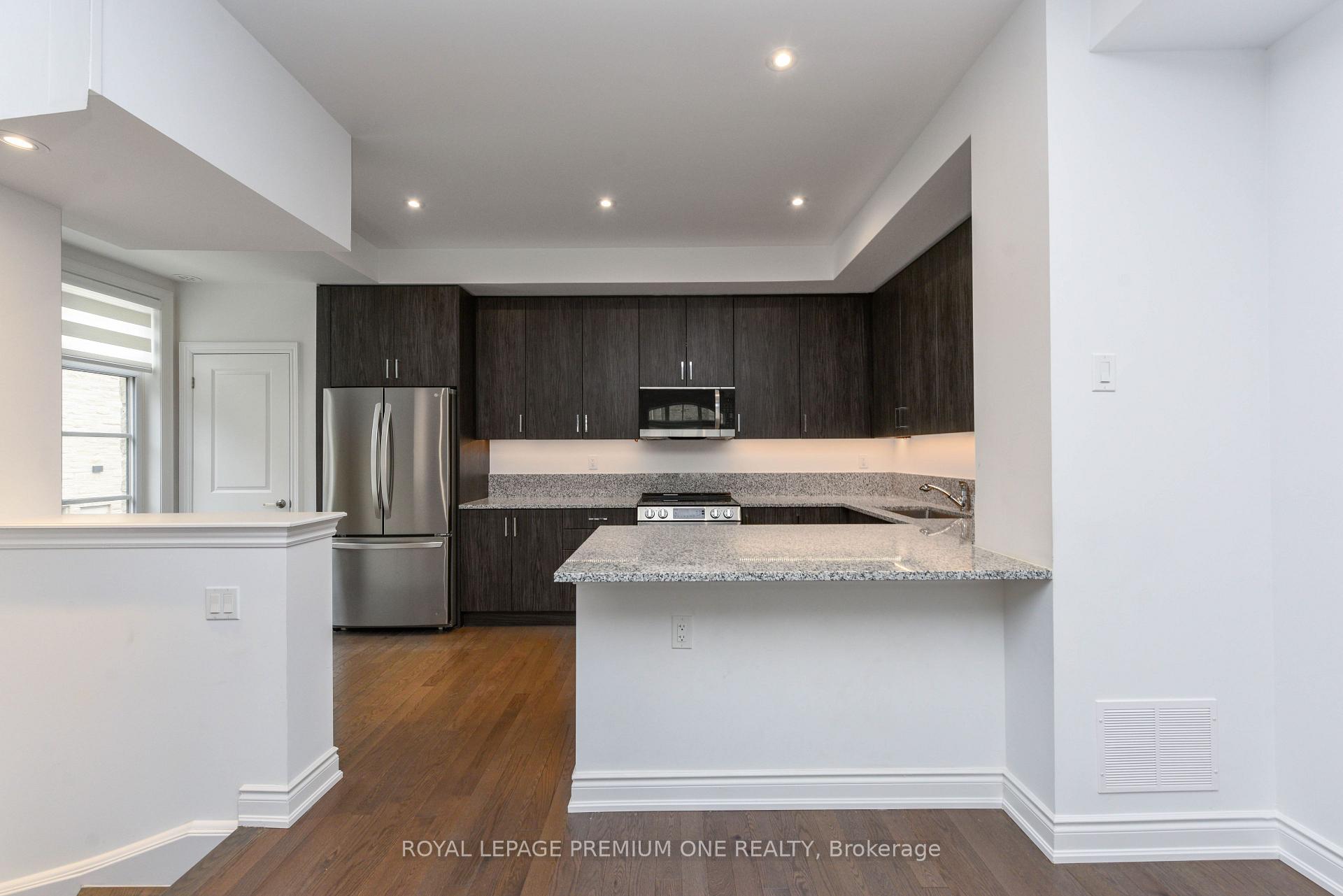 Photo 8 of Unit 128, 35 Lunar Crescent, Mississauga, Streetsville — HOMEH