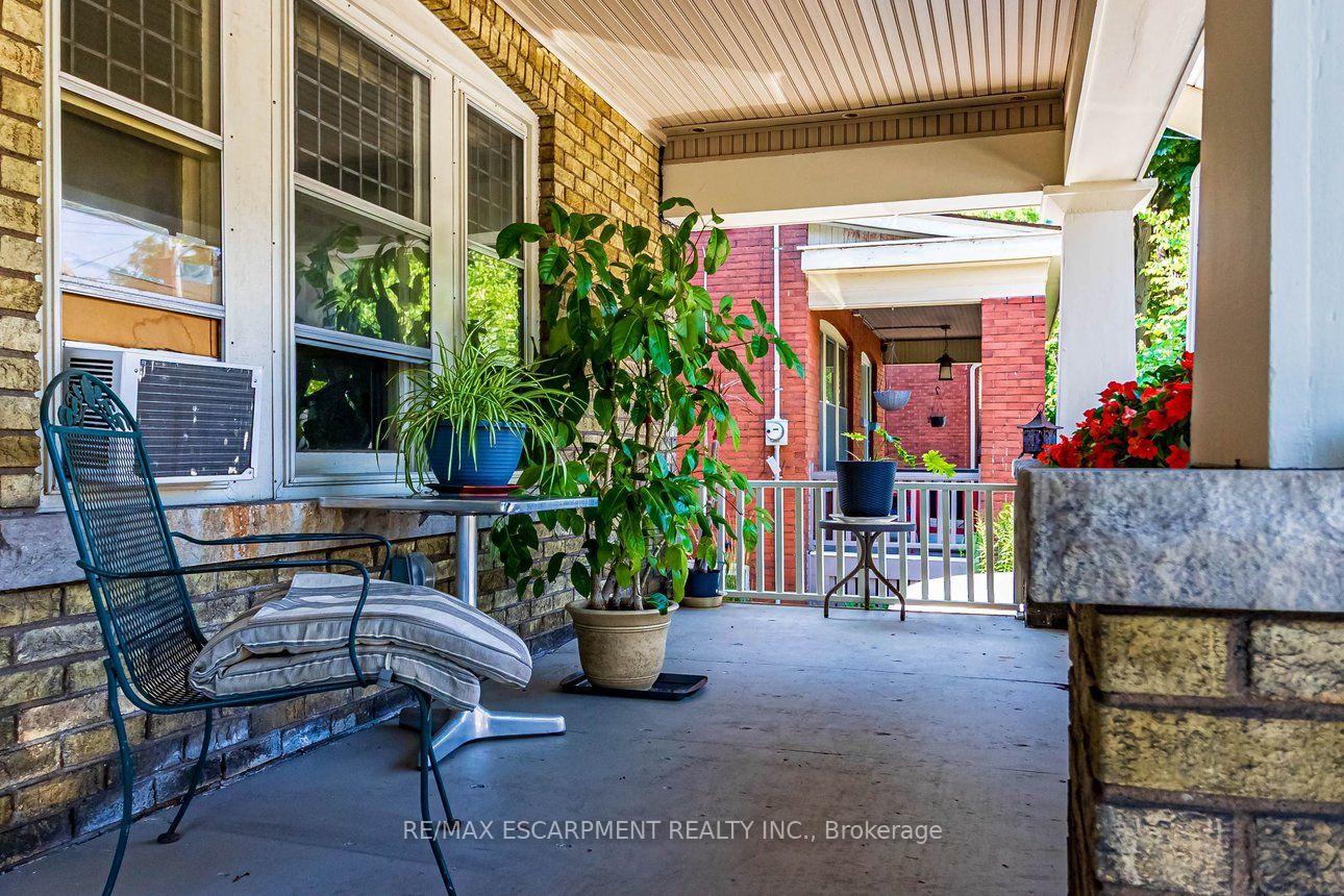 Photo 3 of 121 Eastbourne Avenue, Hamilton, St. Clair — HOMEH