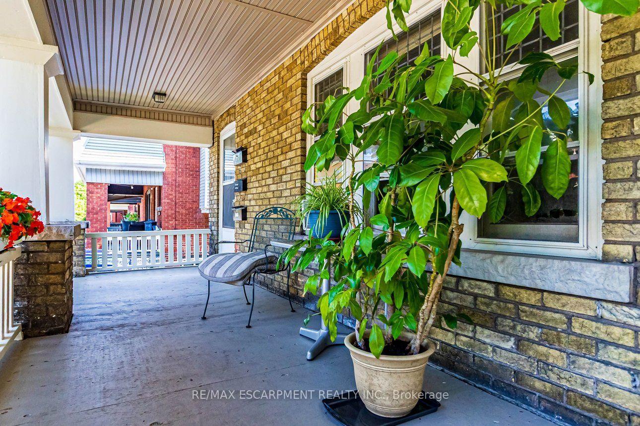 Photo 4 of 121 Eastbourne Avenue, Hamilton, St. Clair — HOMEH