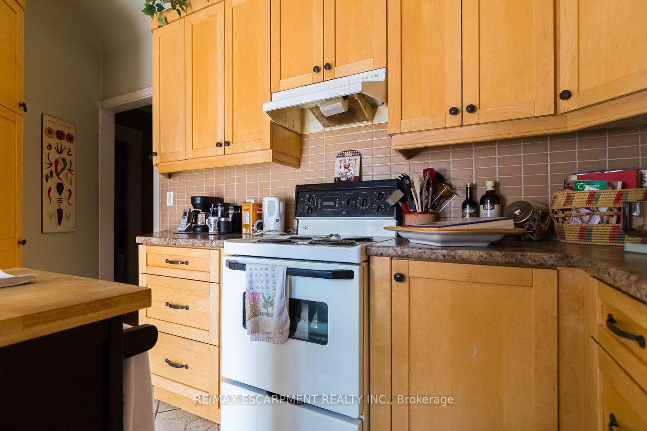 Photo 22 of 121 Eastbourne Avenue, Hamilton, St. Clair — HOMEH