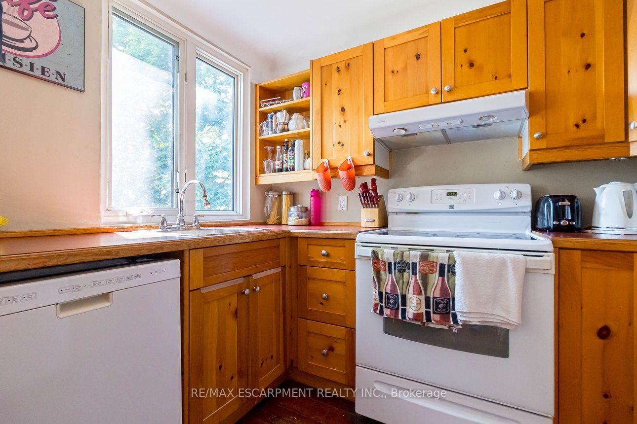 Photo 30 of 121 Eastbourne Avenue, Hamilton, St. Clair — HOMEH