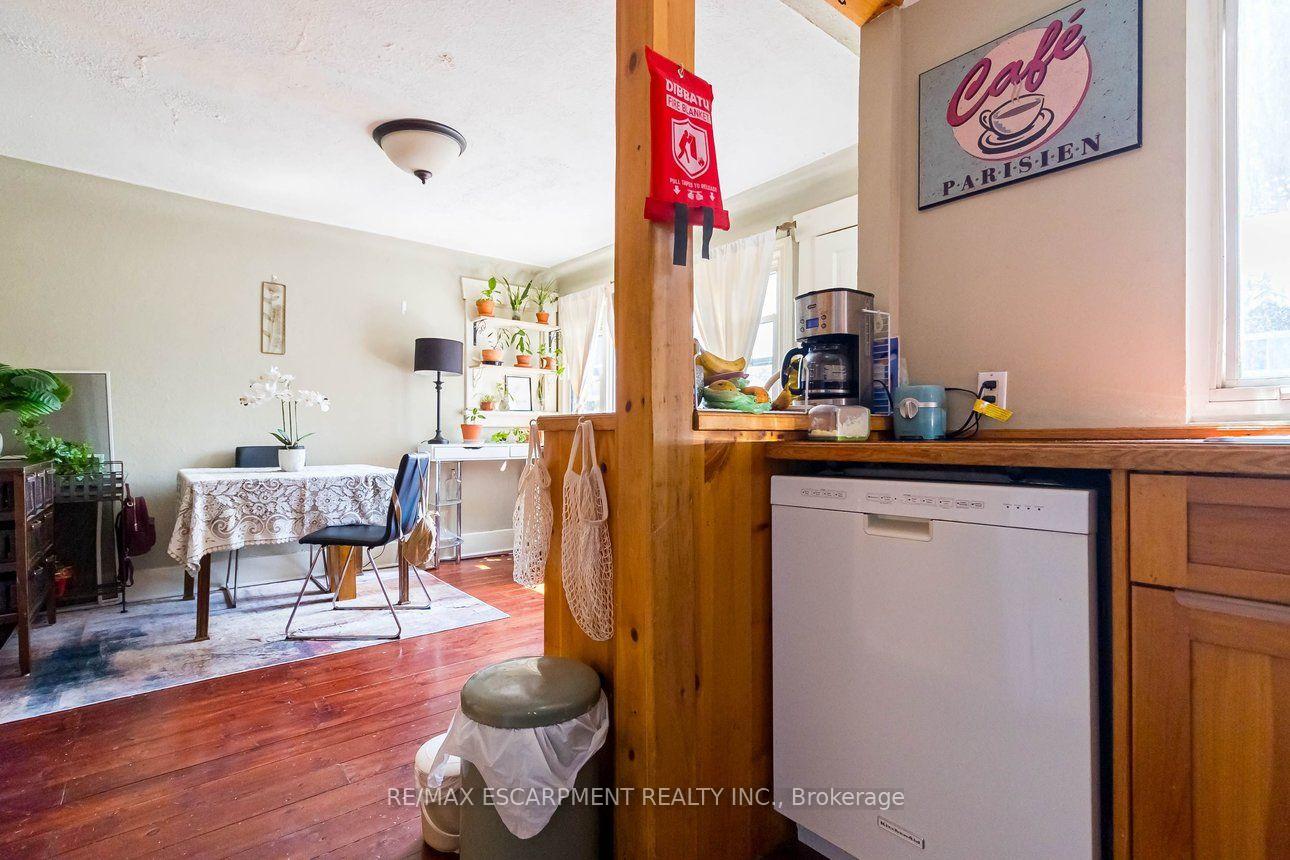 Photo 31 of 121 Eastbourne Avenue, Hamilton, St. Clair — HOMEH