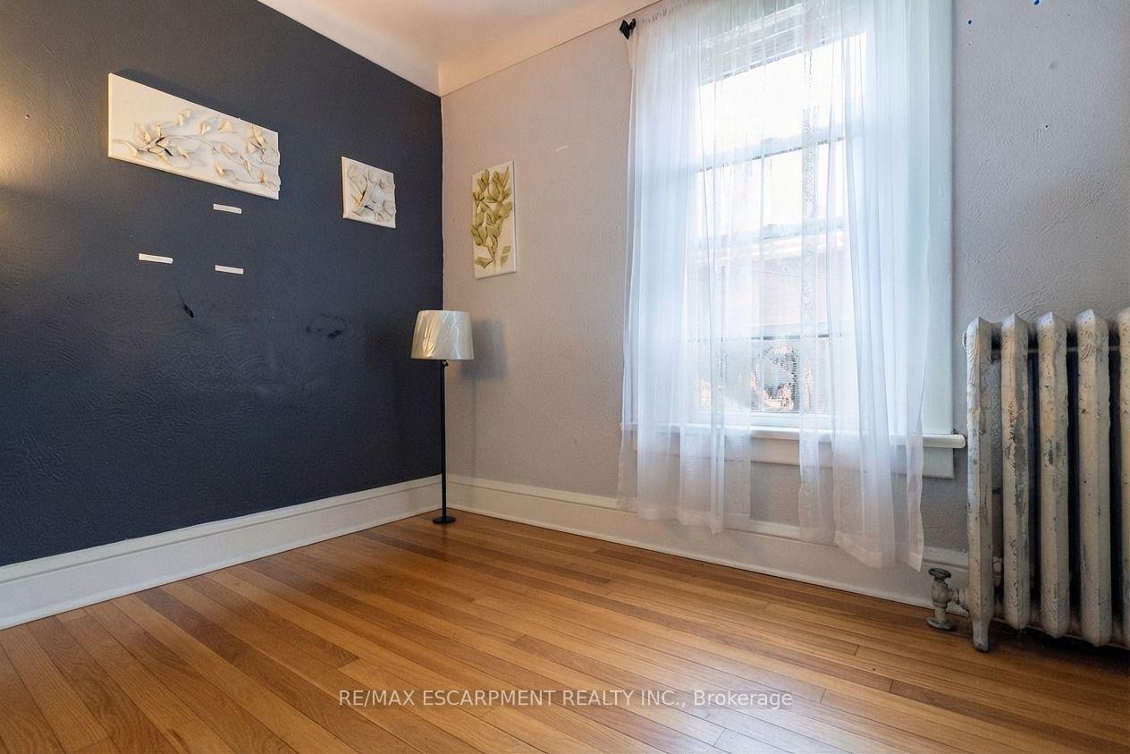 Photo 35 of 121 Eastbourne Avenue, Hamilton, St. Clair — HOMEH