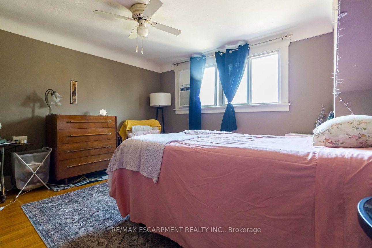 Photo 41 of 121 Eastbourne Avenue, Hamilton, St. Clair — HOMEH
