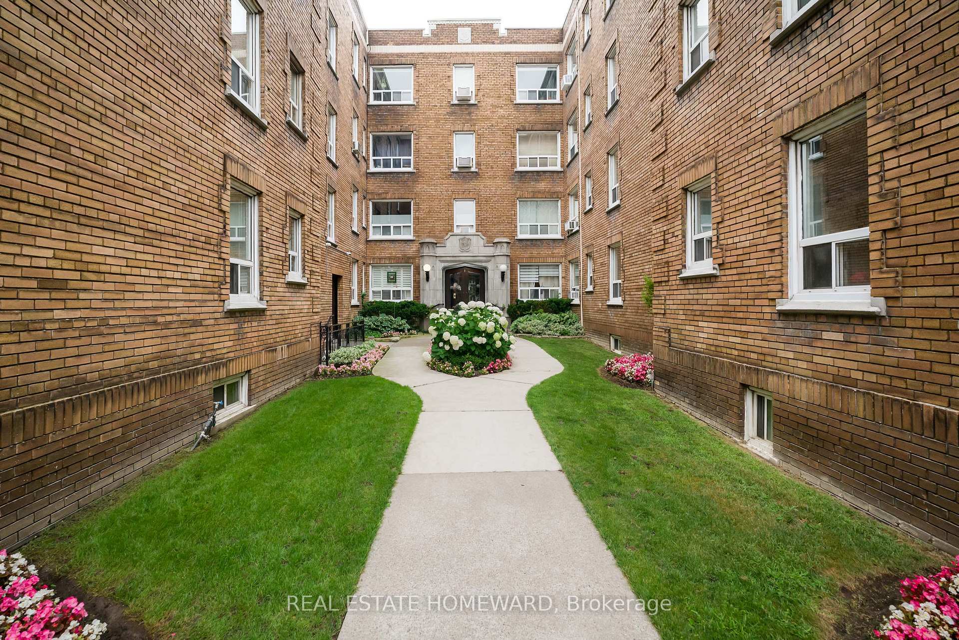 Photo 2 of Unit 206, 100 Oriole Parkway, Toronto, Forest Hill South — HOMEH