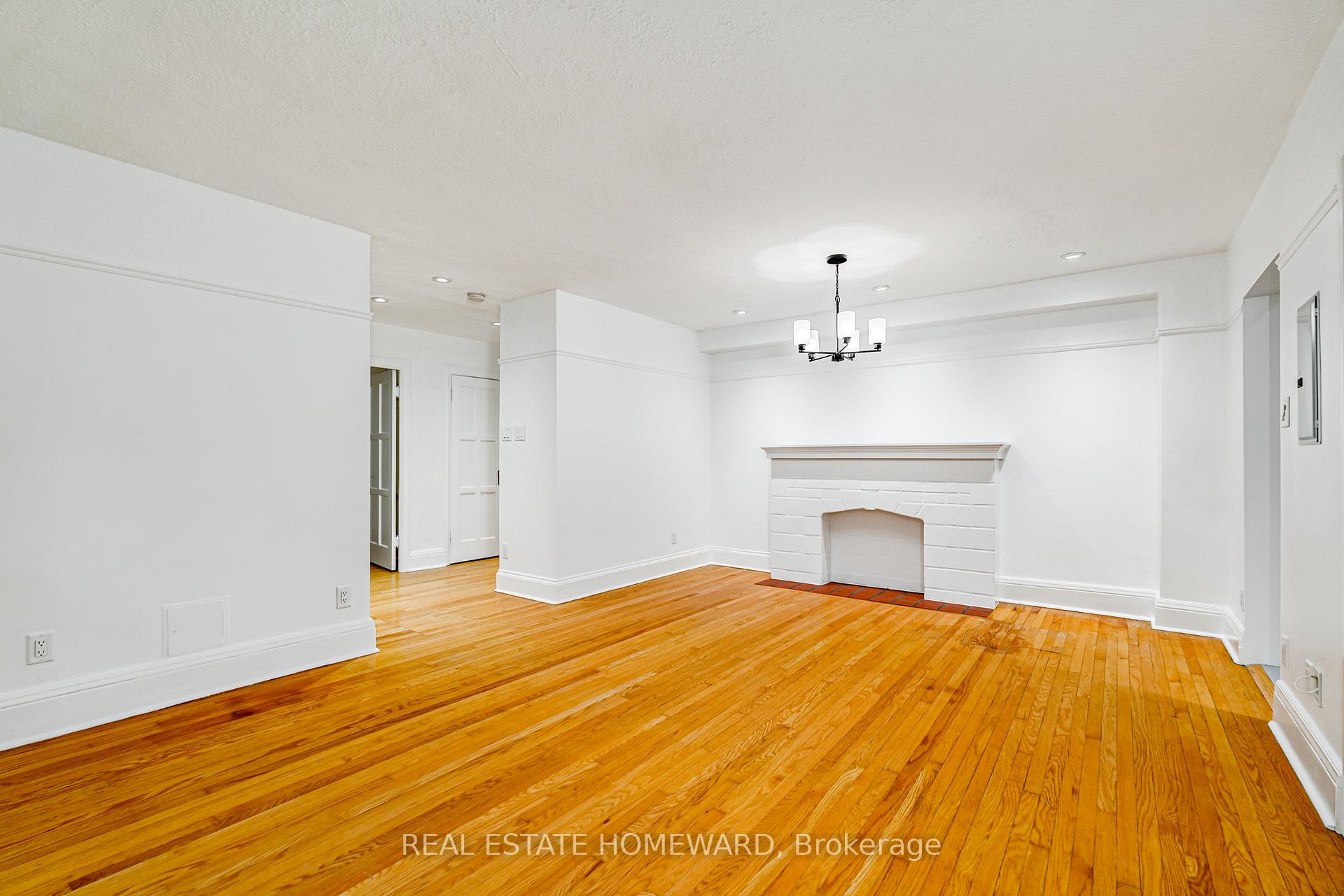 Photo 10 of Unit 206, 100 Oriole Parkway, Toronto, Forest Hill South — HOMEH