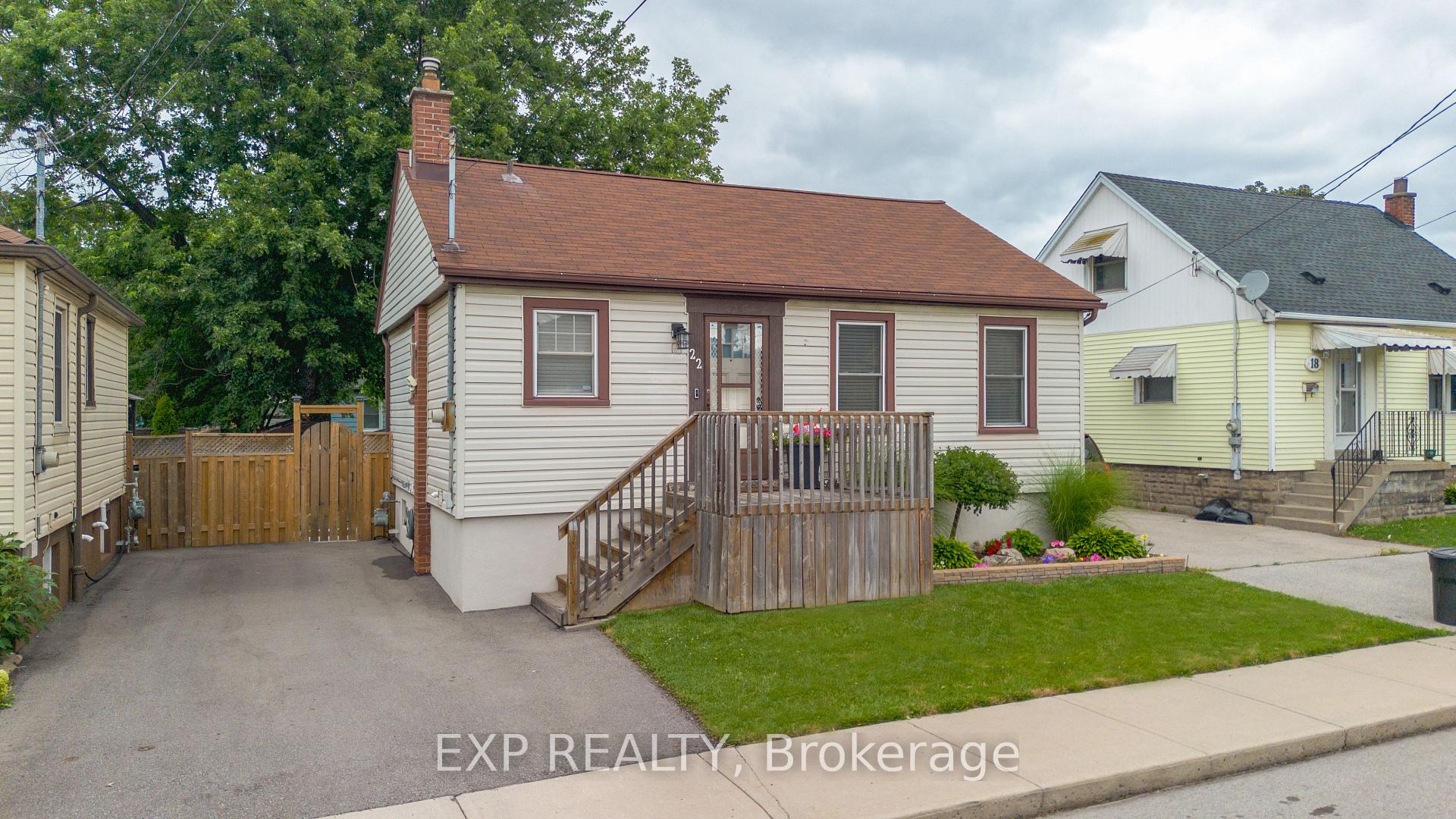 Photo 2 of 22 East 11th Street, Hamilton, Inch Park — HOMEH