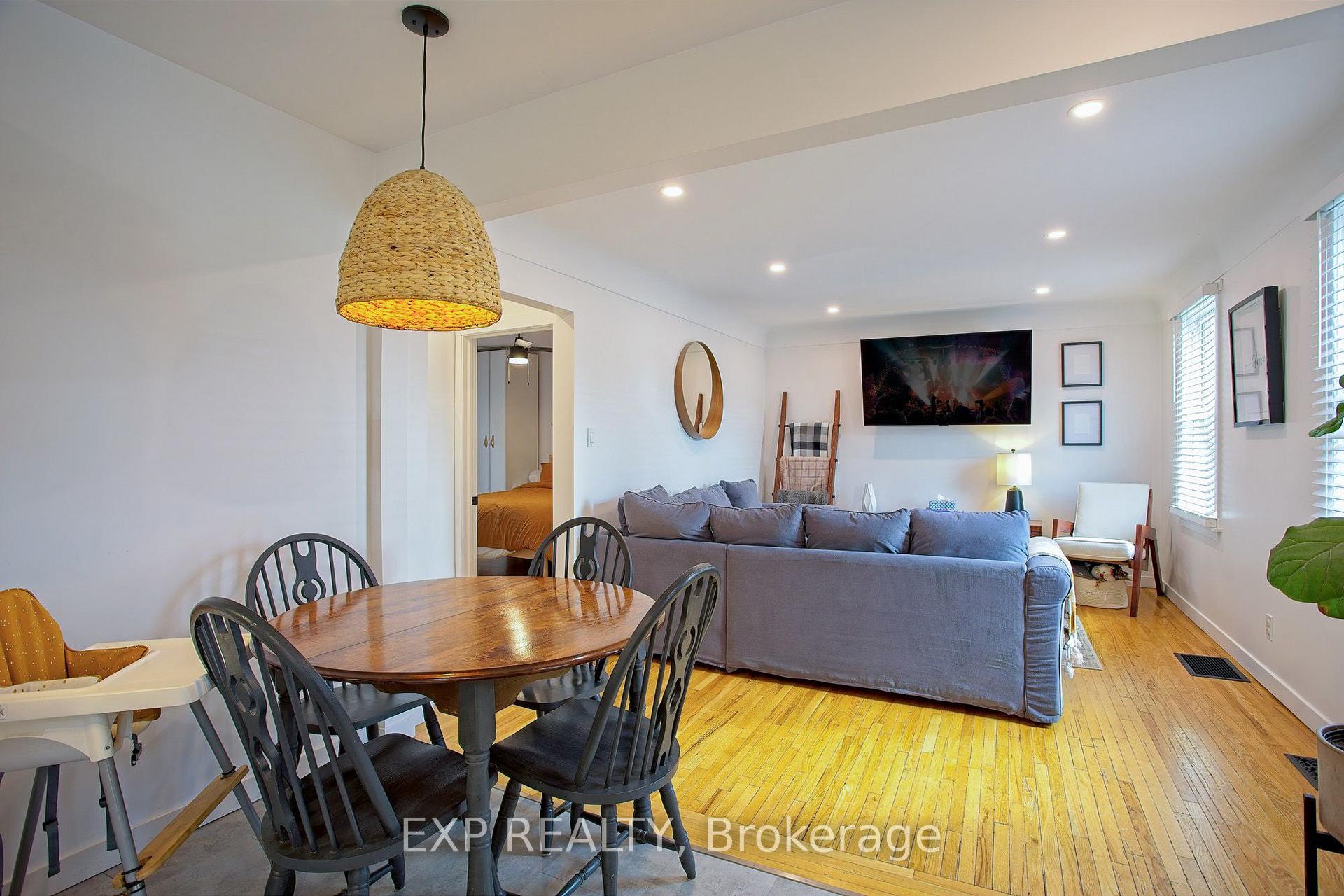 Photo 9 of 22 East 11th Street, Hamilton, Inch Park — HOMEH