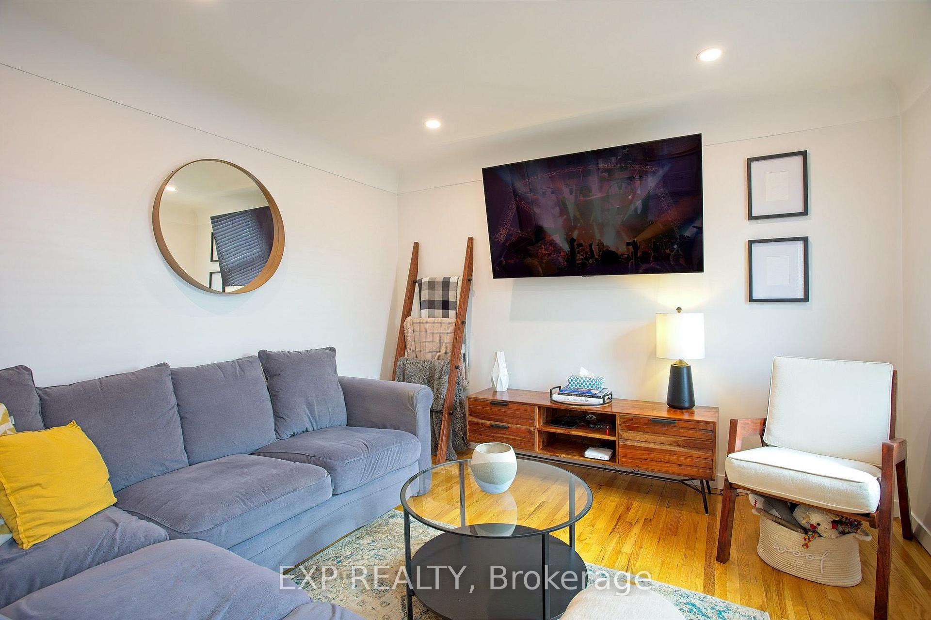 Photo 11 of 22 East 11th Street, Hamilton, Inch Park — HOMEH