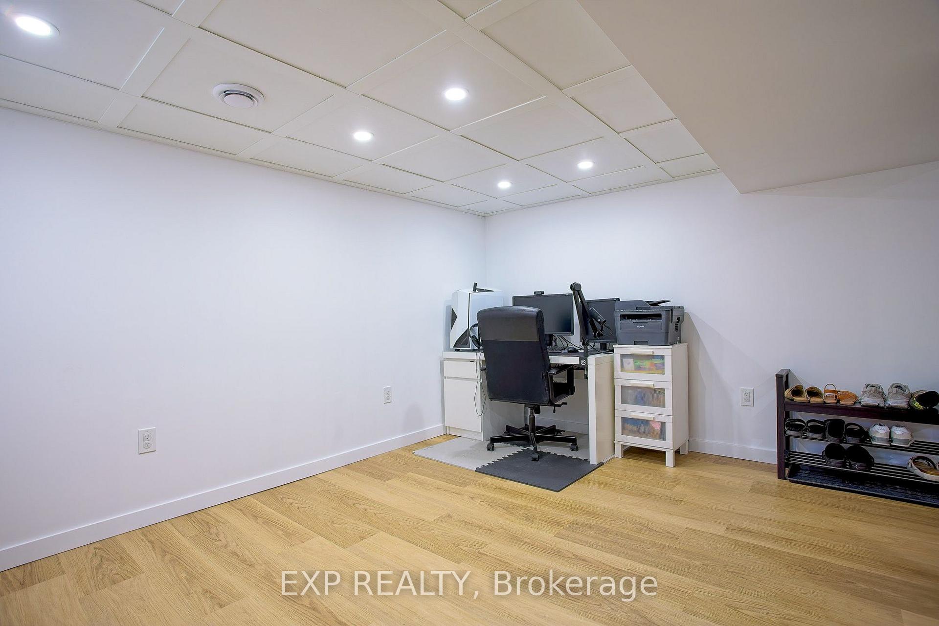 Photo 18 of 22 East 11th Street, Hamilton, Inch Park — HOMEH