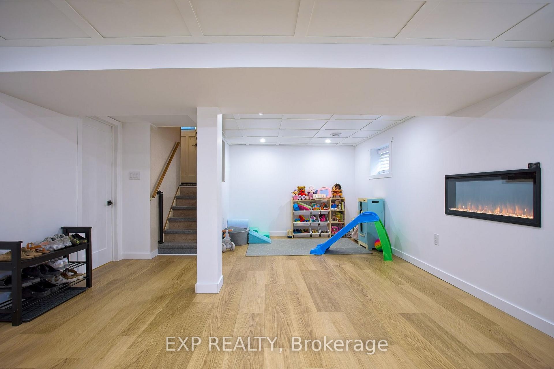 Photo 19 of 22 East 11th Street, Hamilton, Inch Park — HOMEH