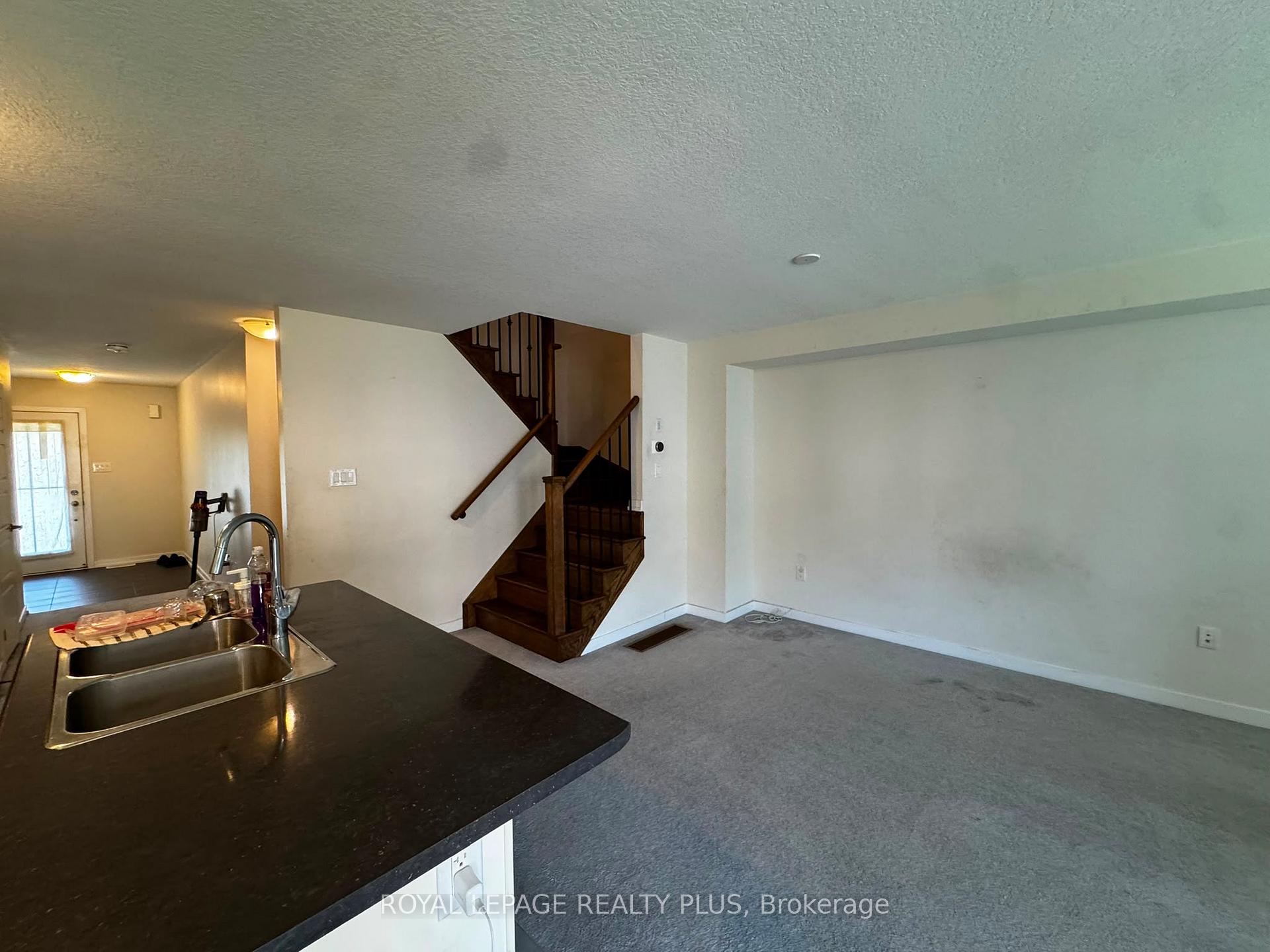 Photo 18 of 4 Prestwick Street, Hamilton, Stoney Creek Mountain — HOMEH