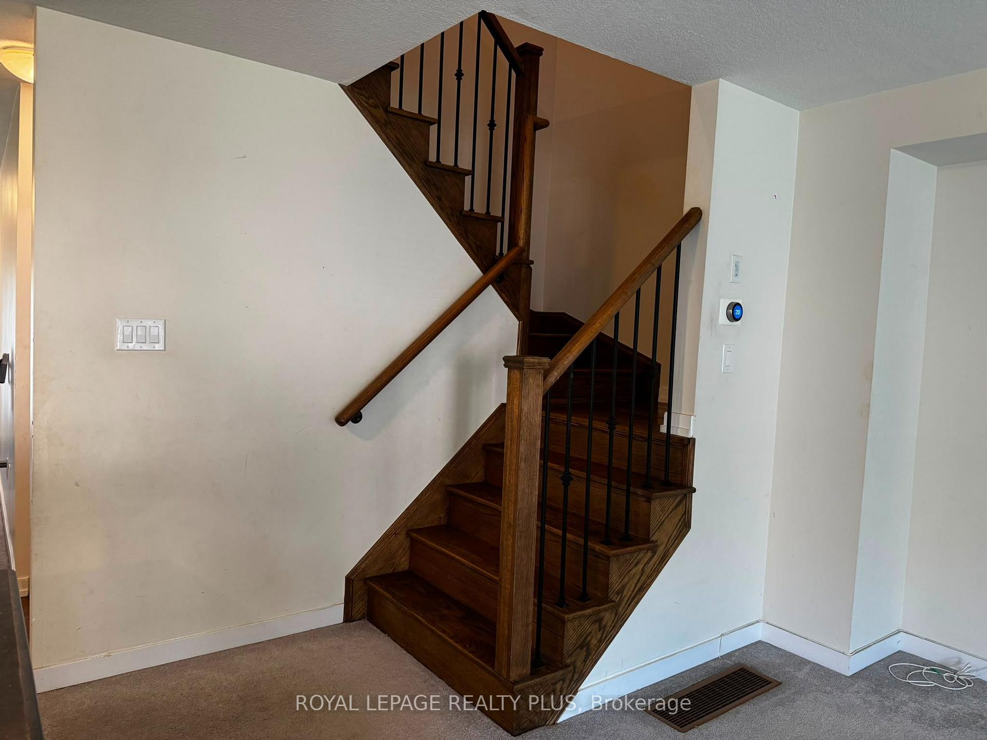 Photo 30 of 4 Prestwick Street, Hamilton, Stoney Creek Mountain — HOMEH