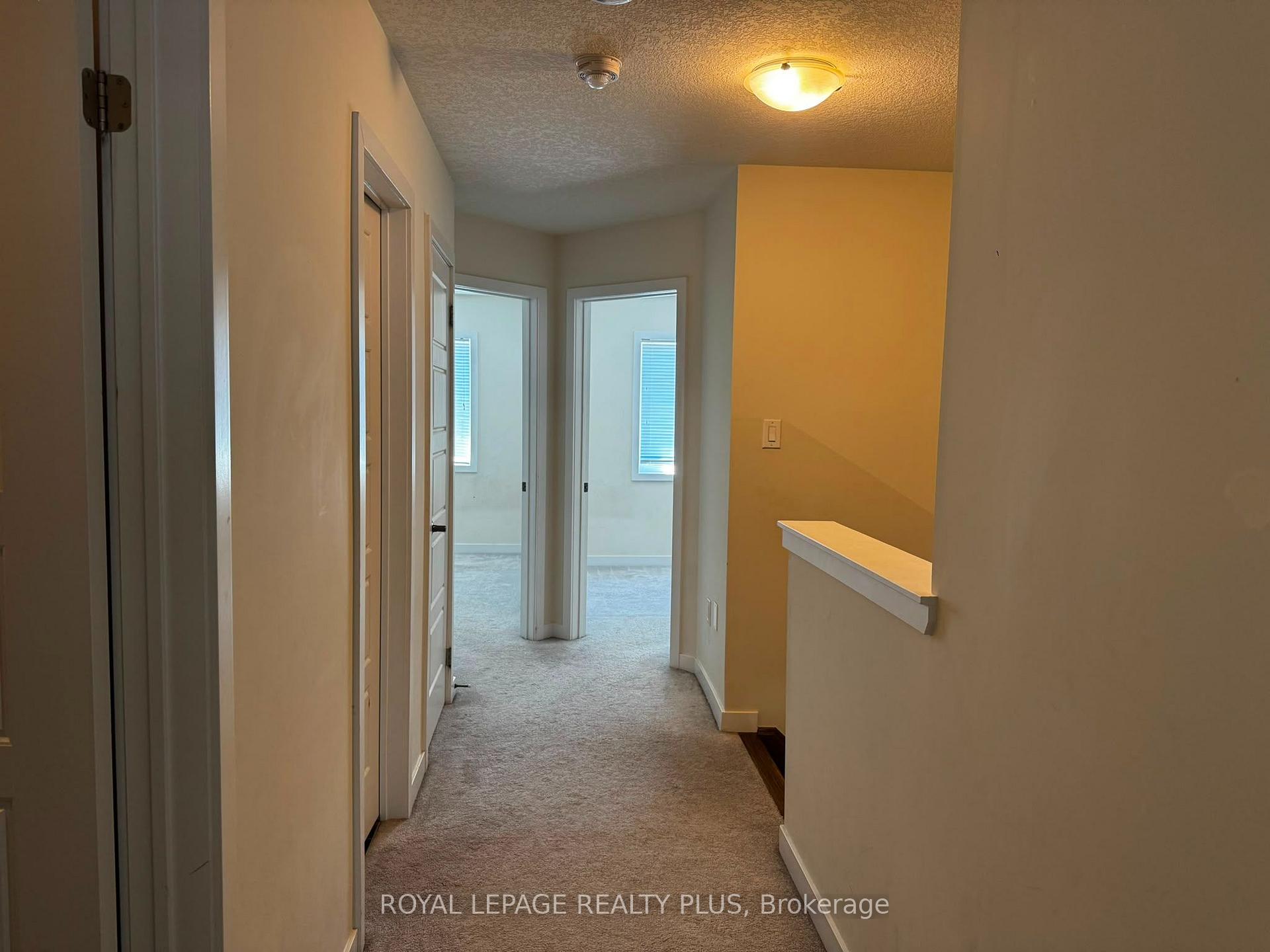 Photo 32 of 4 Prestwick Street, Hamilton, Stoney Creek Mountain — HOMEH