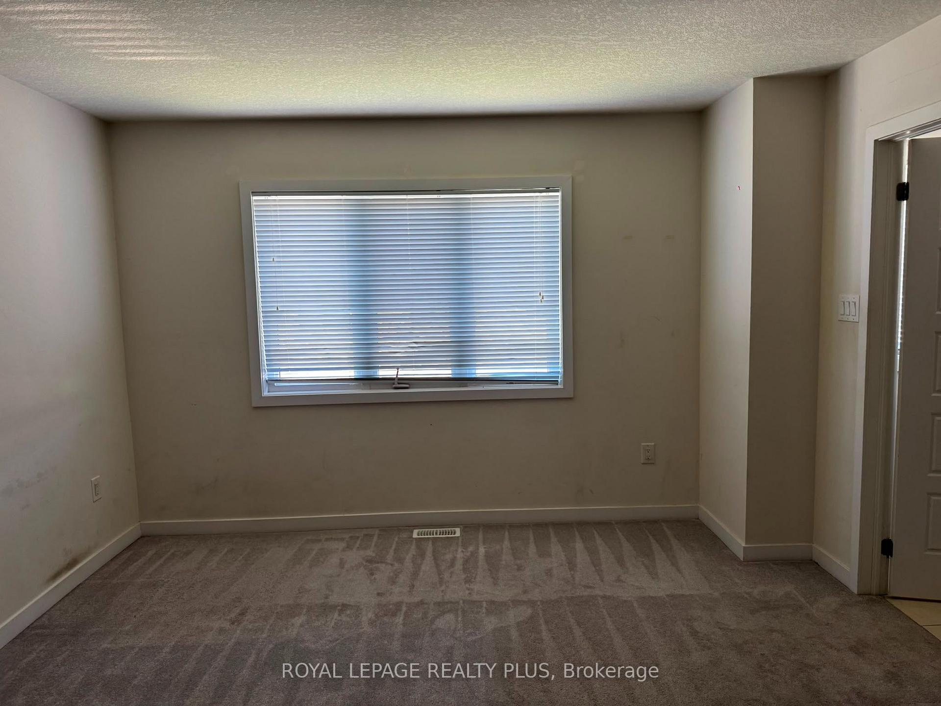 Photo 38 of 4 Prestwick Street, Hamilton, Stoney Creek Mountain — HOMEH
