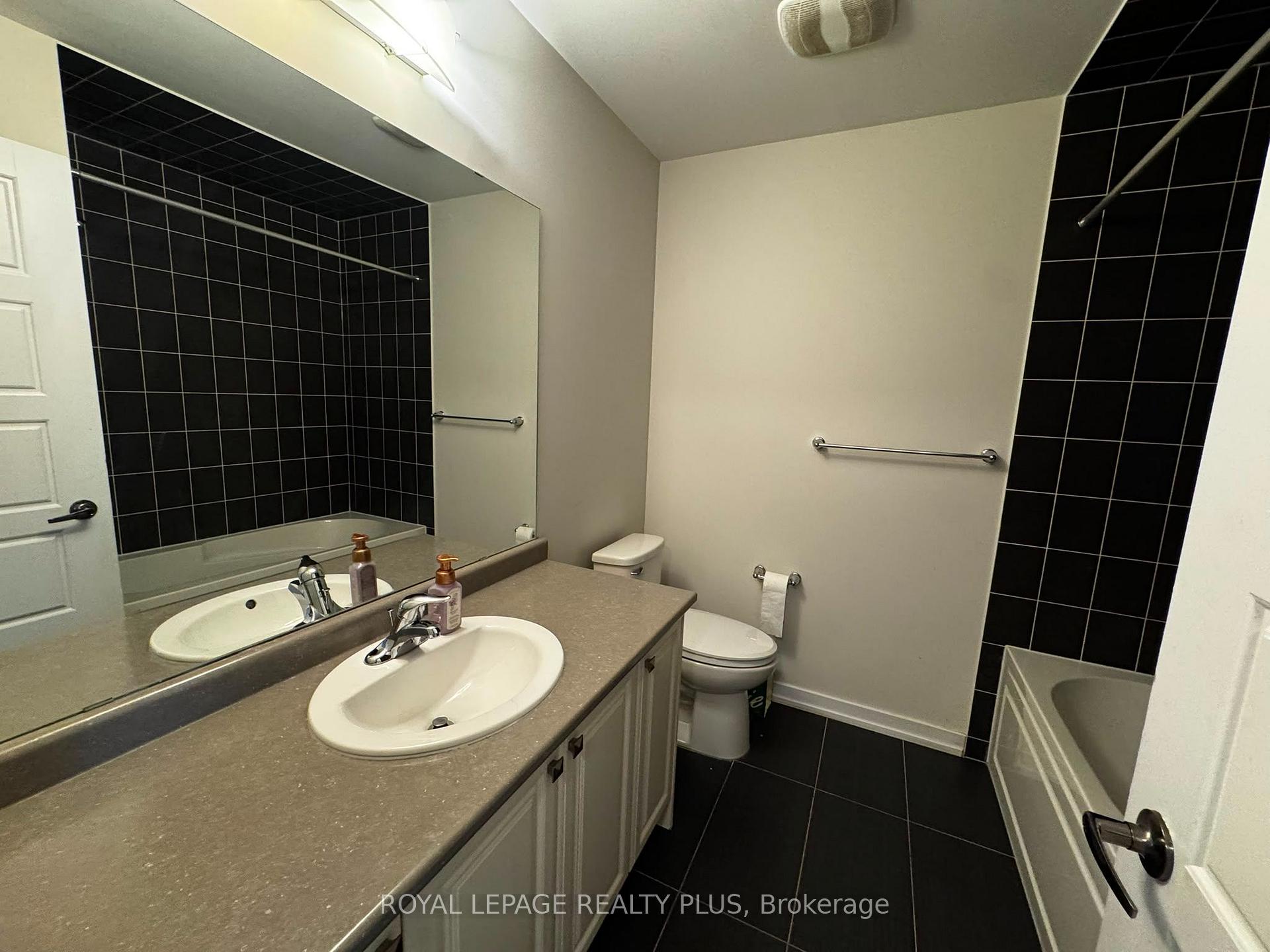 Photo 52 of 4 Prestwick Street, Hamilton, Stoney Creek Mountain — HOMEH