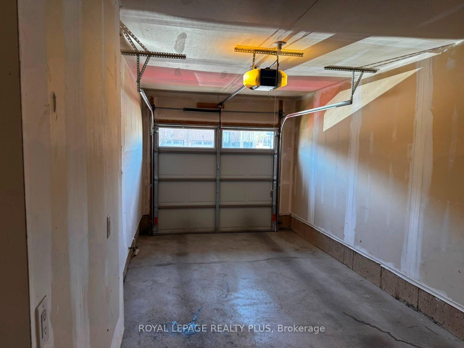 Photo 56 of 4 Prestwick Street, Hamilton, Stoney Creek Mountain — HOMEH