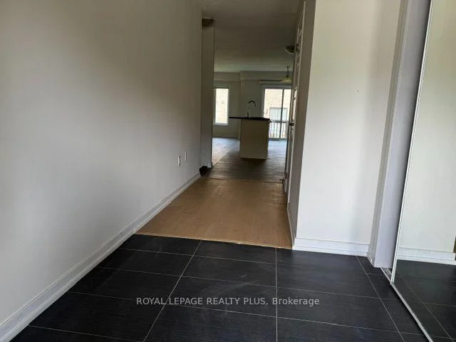 Photo 7 of 4 Prestwick Street, Hamilton, Stoney Creek Mountain — HOMEH